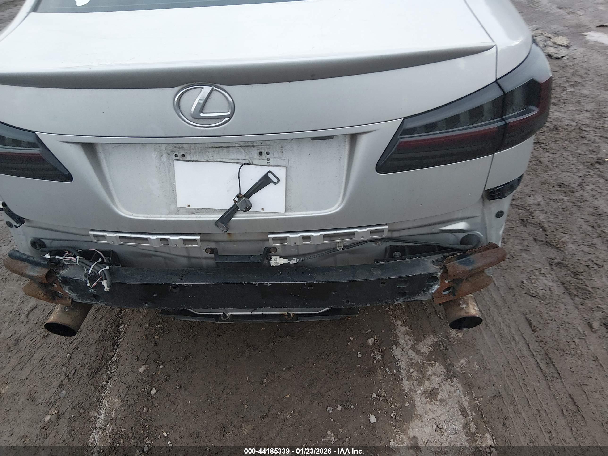 LEXUS IS image 6