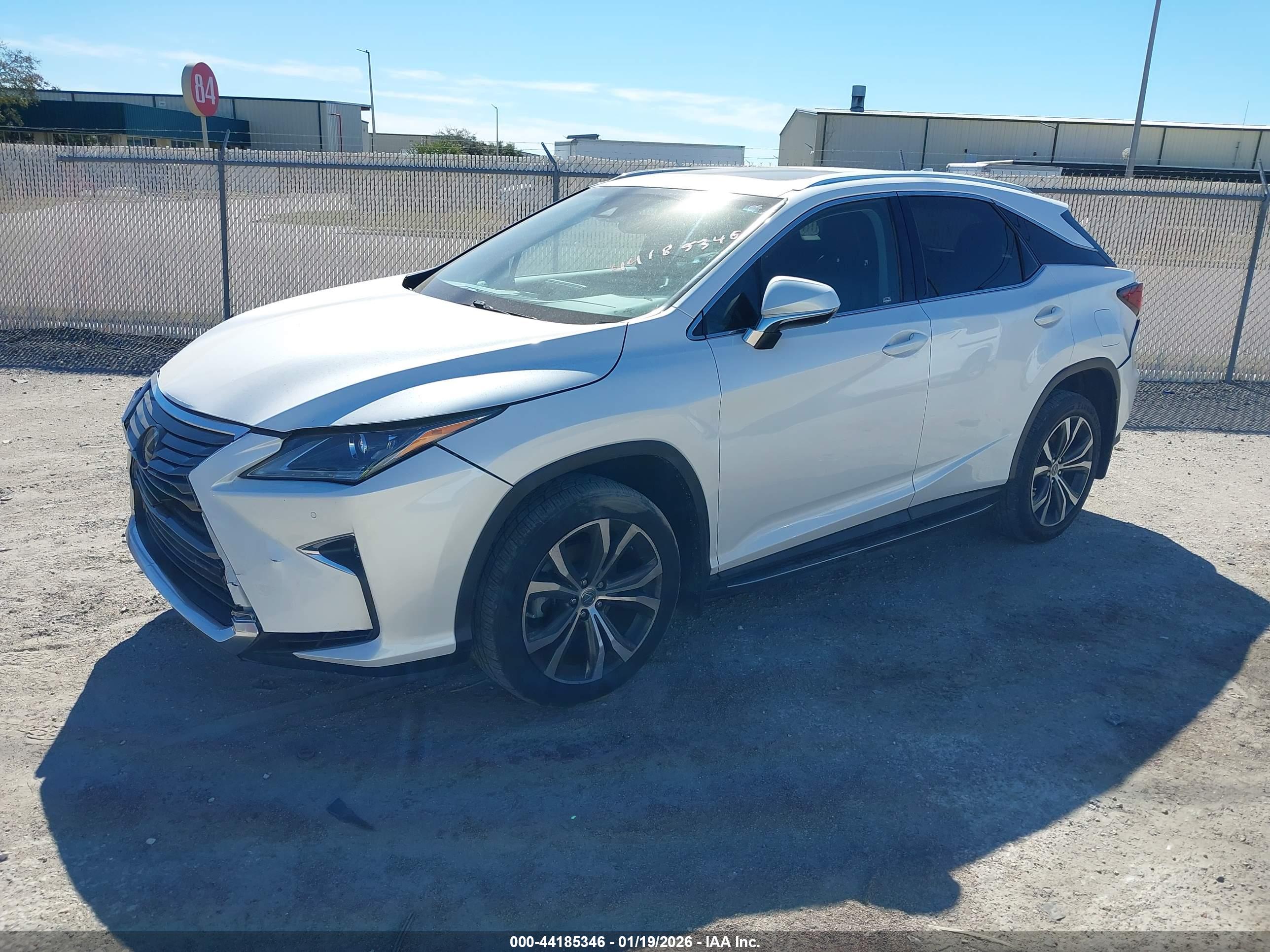 LEXUS RX image 2