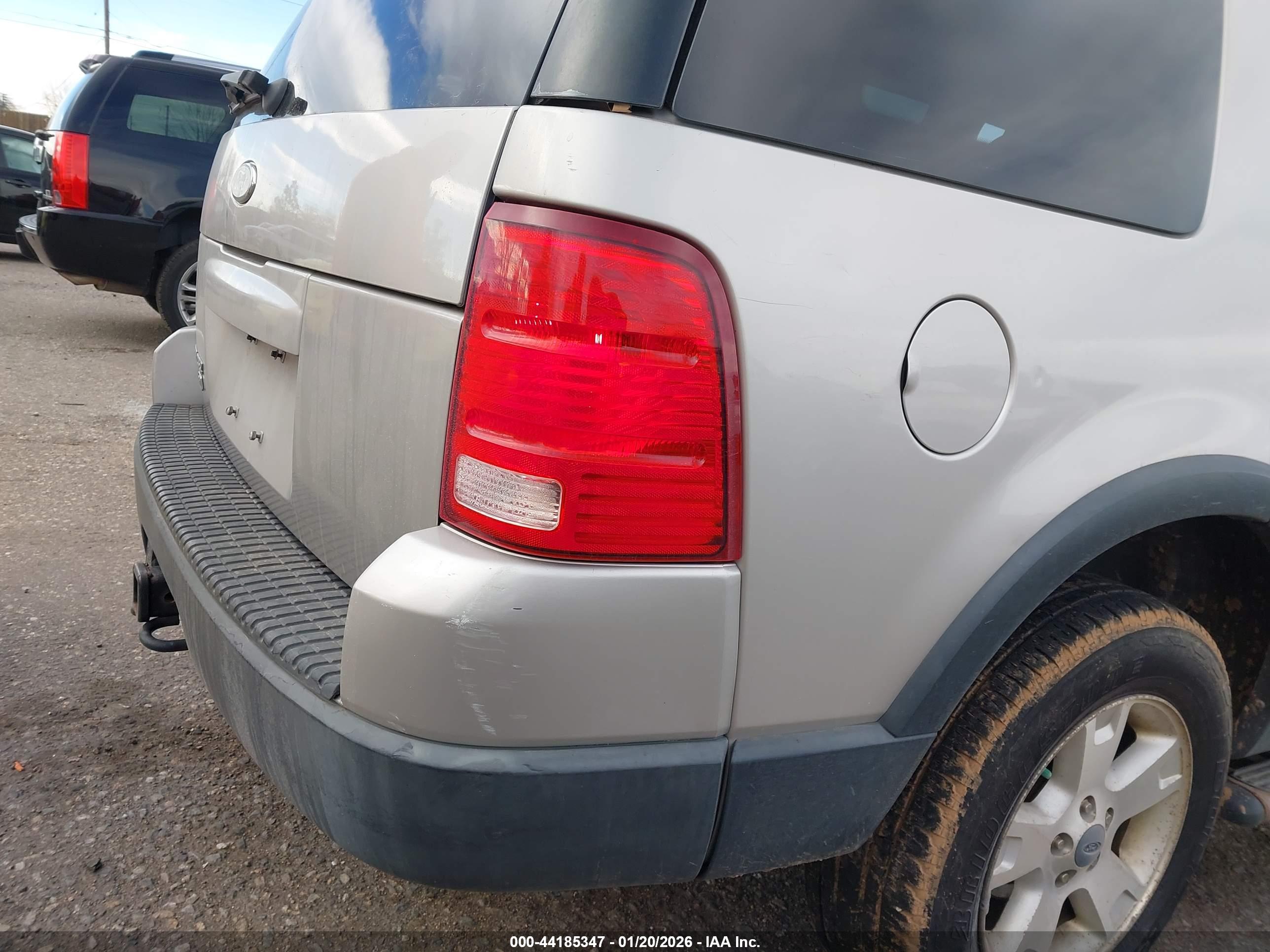 FORD EXPLORER image 6