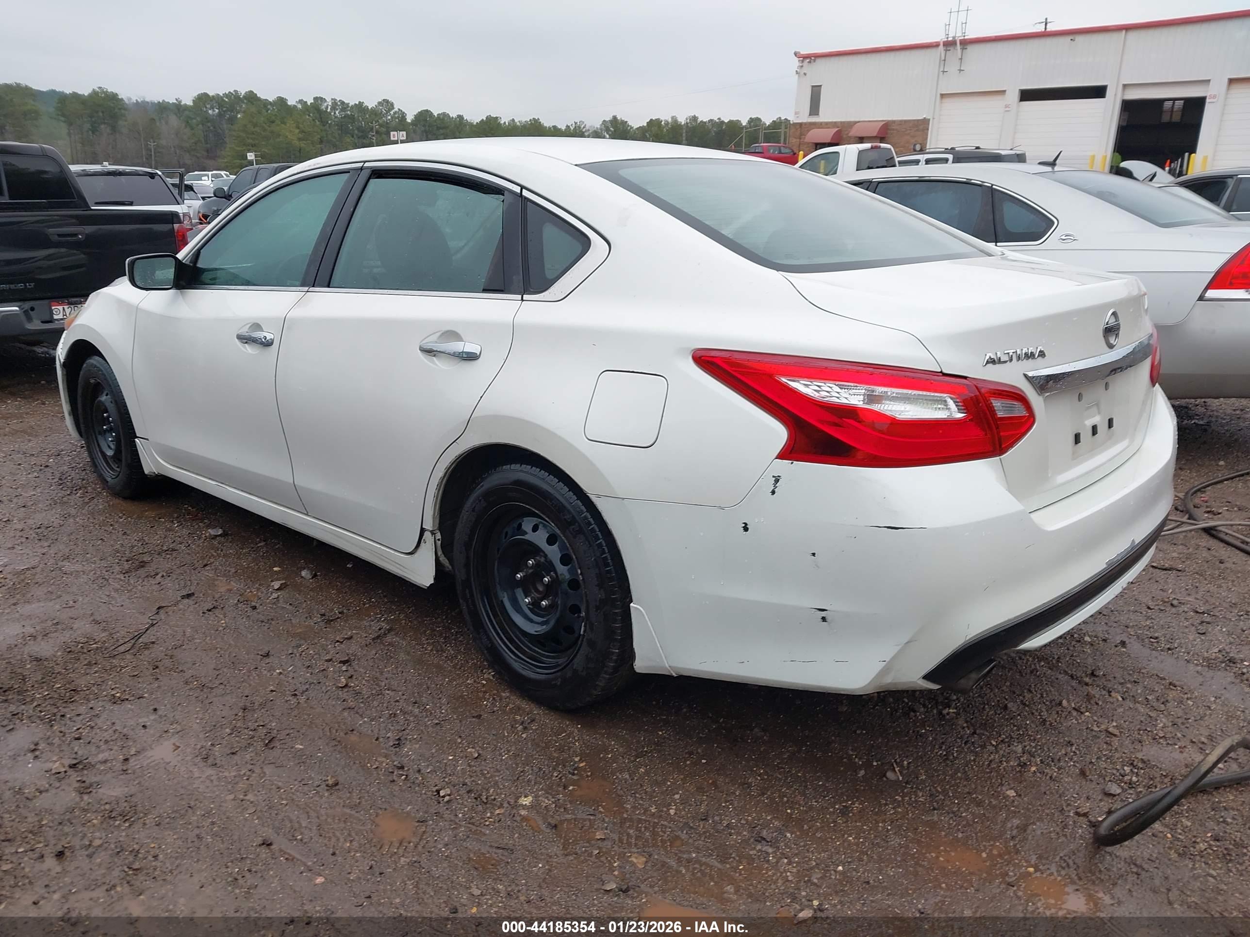 NISSAN ALTIMA image 3
