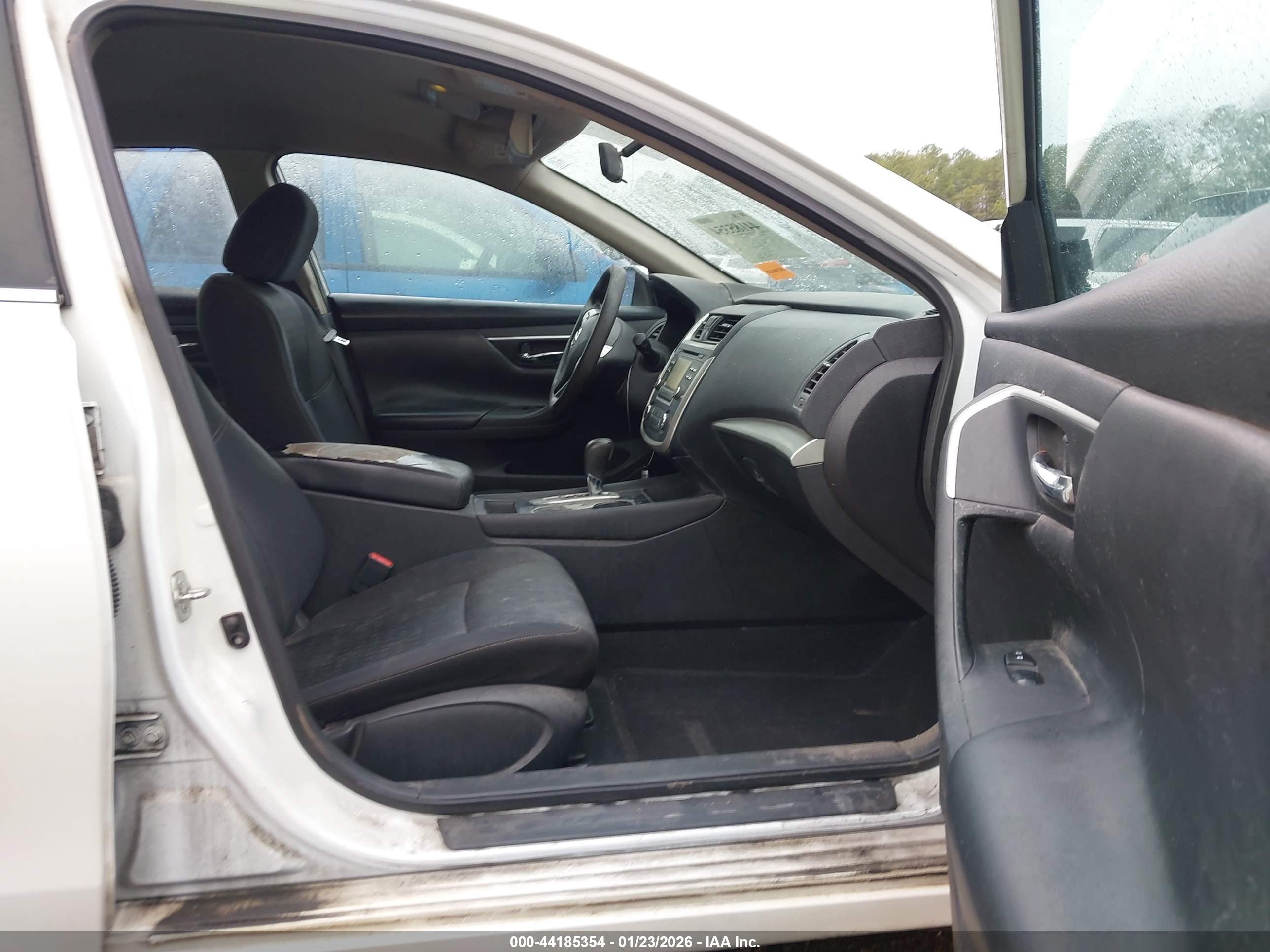 NISSAN ALTIMA image 5