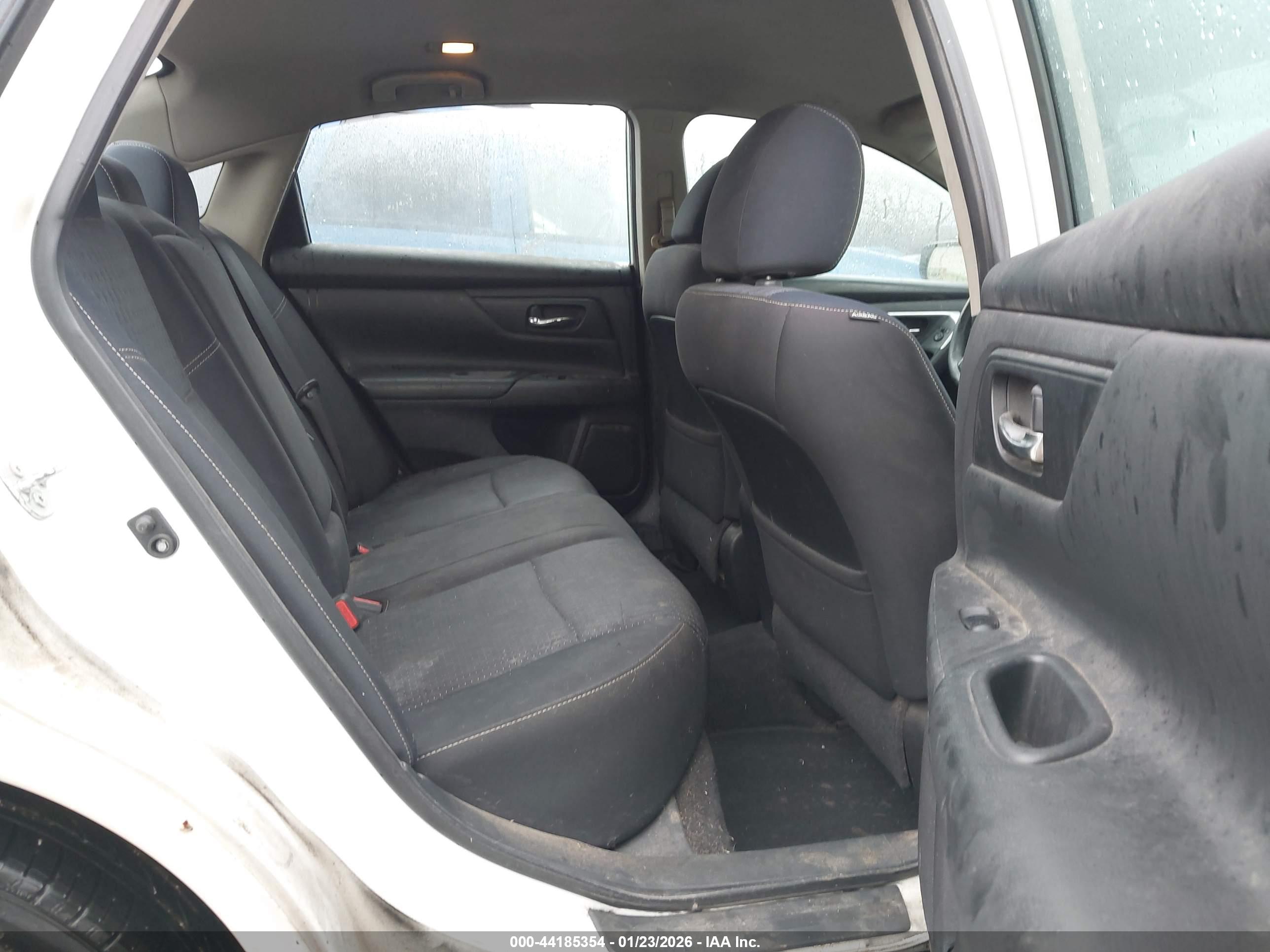 NISSAN ALTIMA image 8