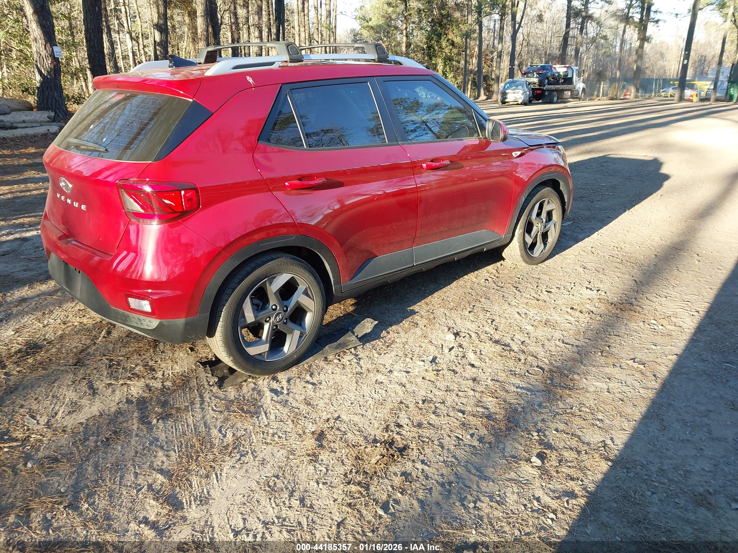 HYUNDAI VENUE image 4
