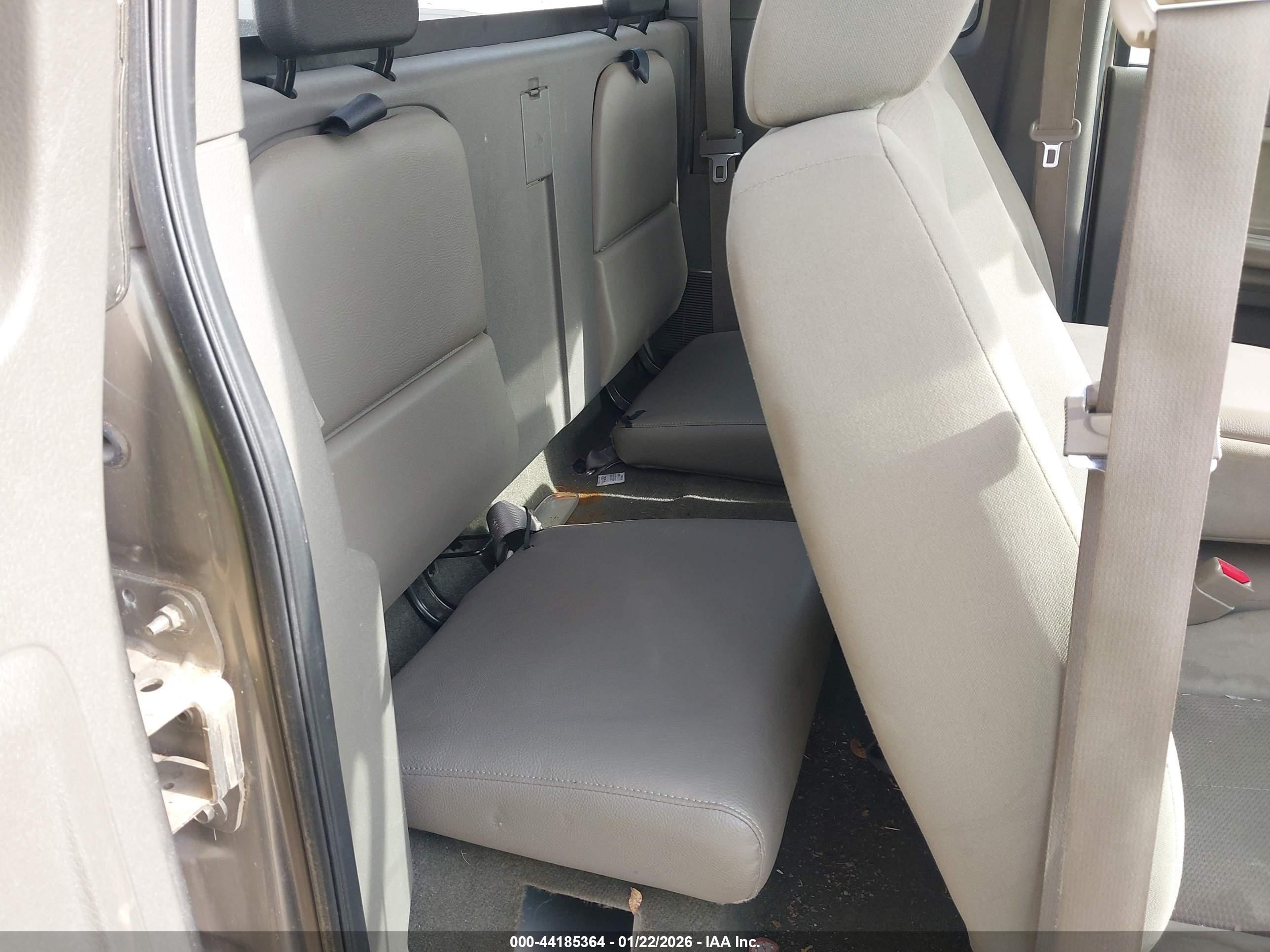 DODGE DAKOTA image 8