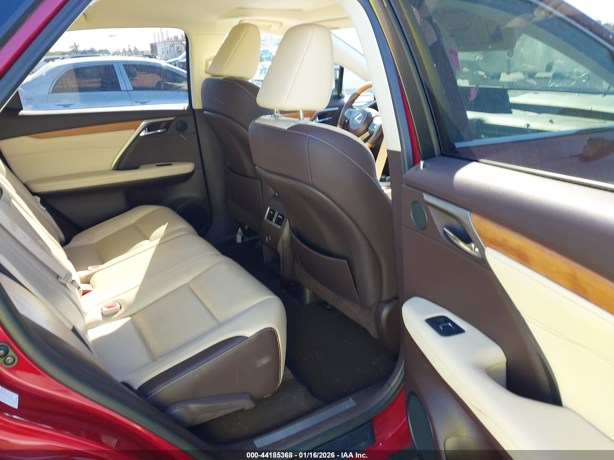 LEXUS RX image 8