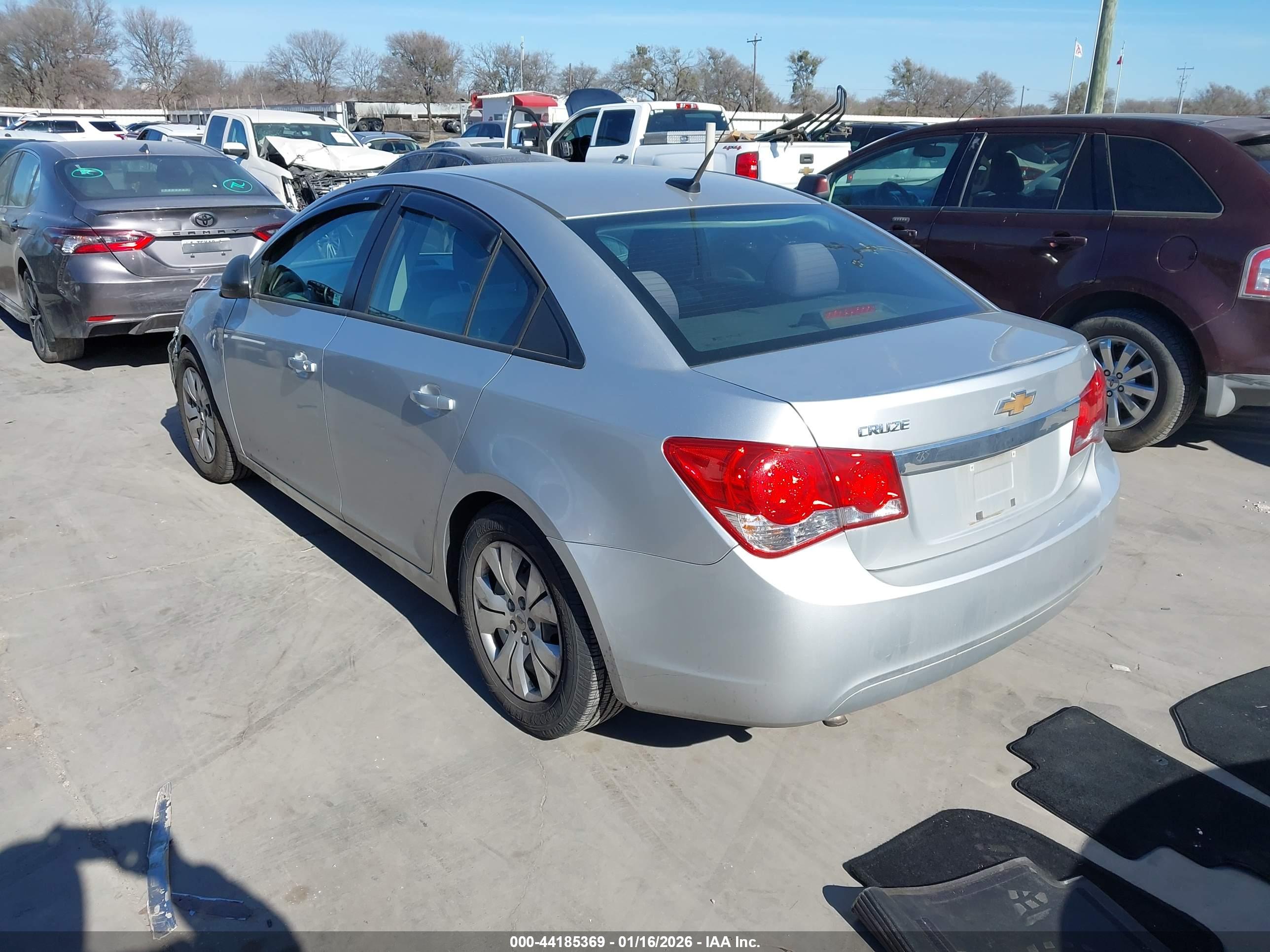 CHEVROLET CRUZE image 3