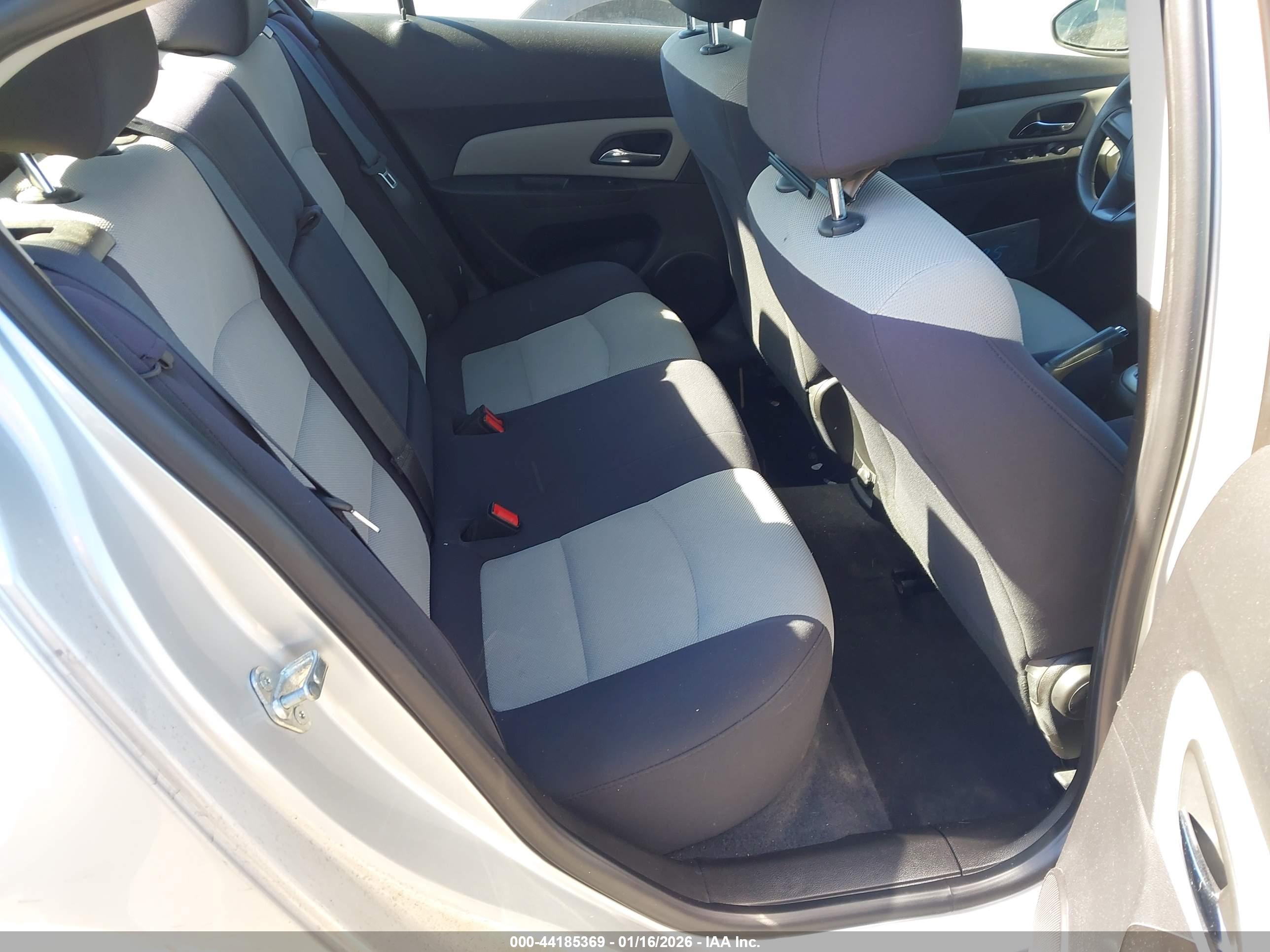 CHEVROLET CRUZE image 8