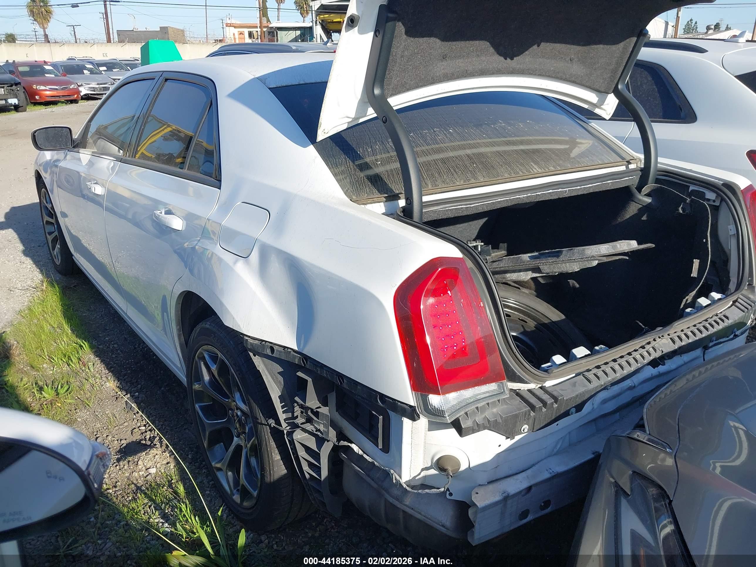 CHRYSLER 300 image 3