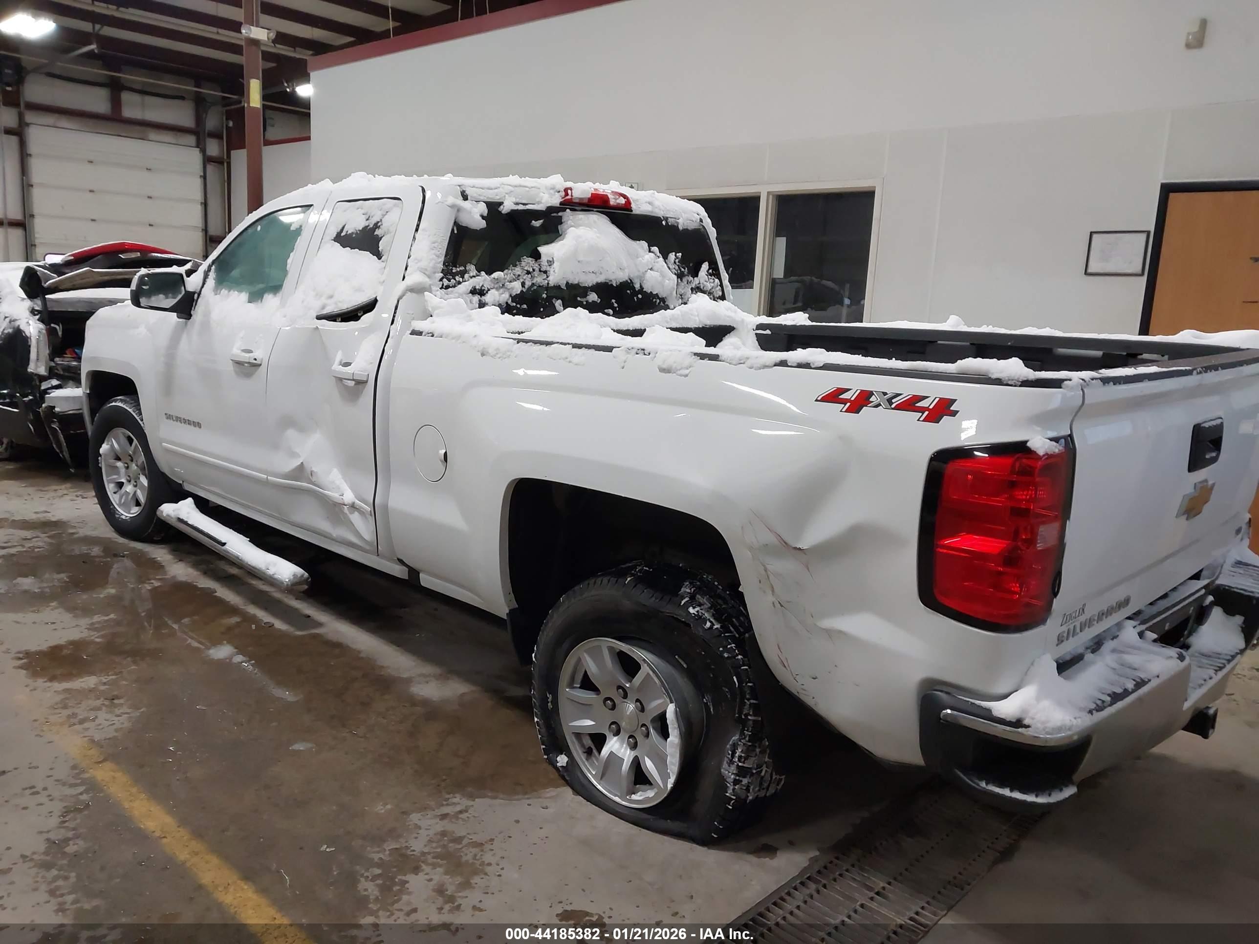 CHEVROLET SILVERADO image 3