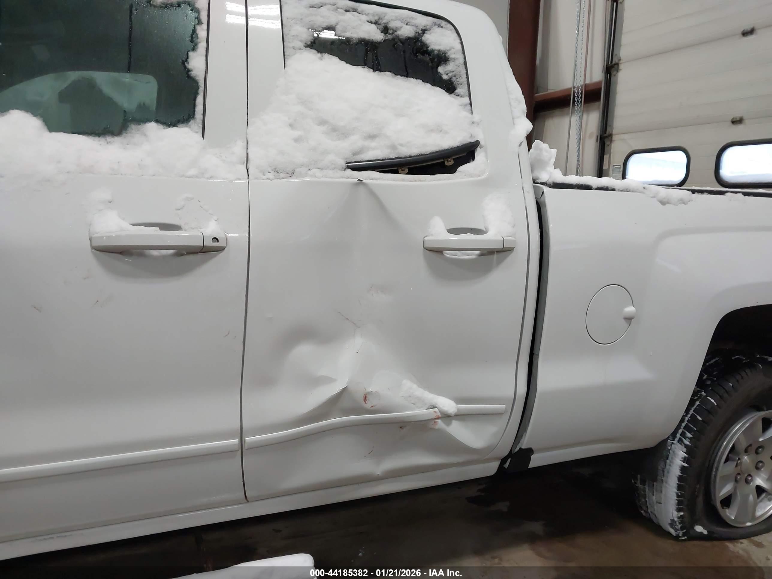 CHEVROLET SILVERADO image 6