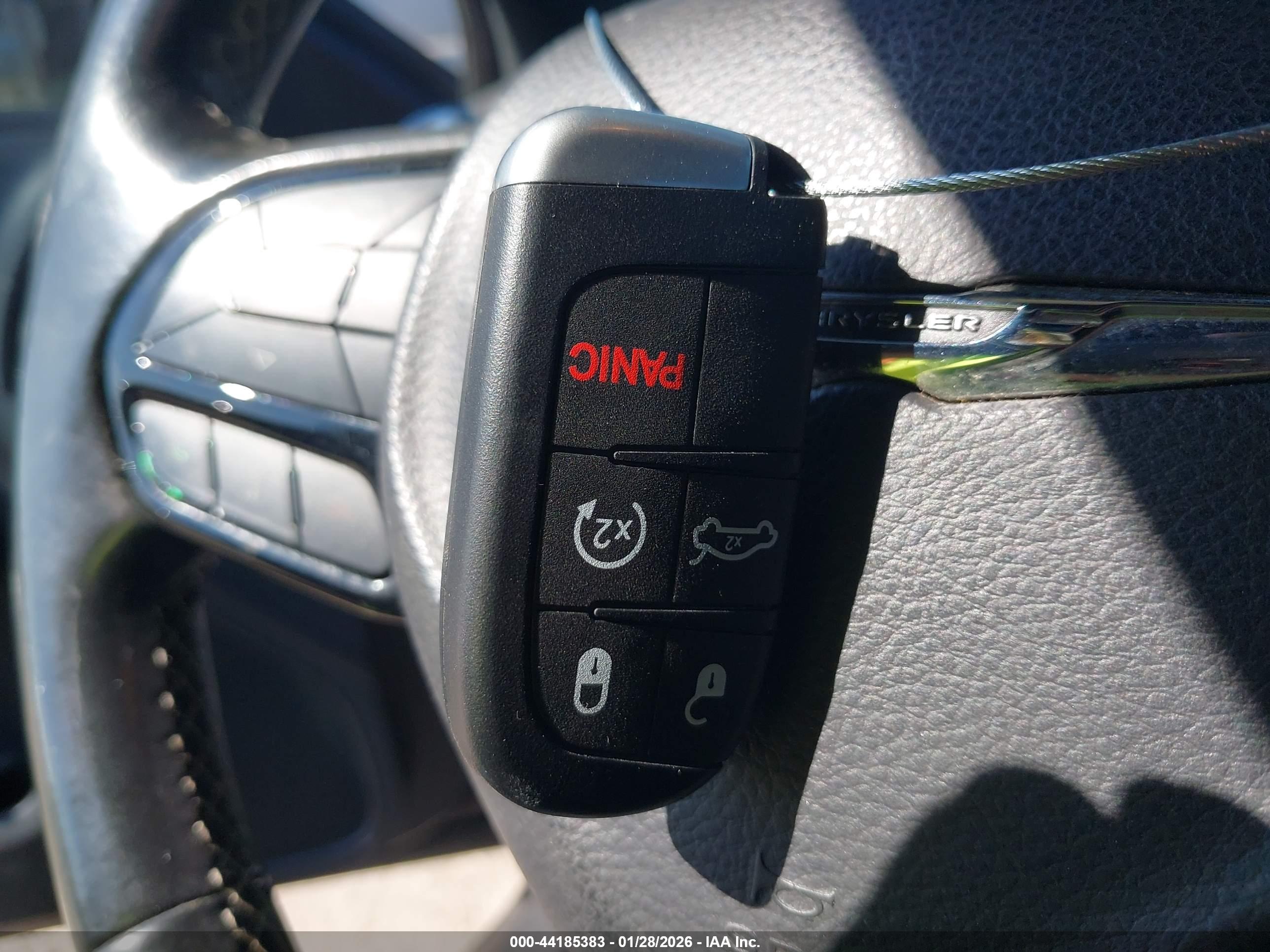 CHRYSLER 300 image 11