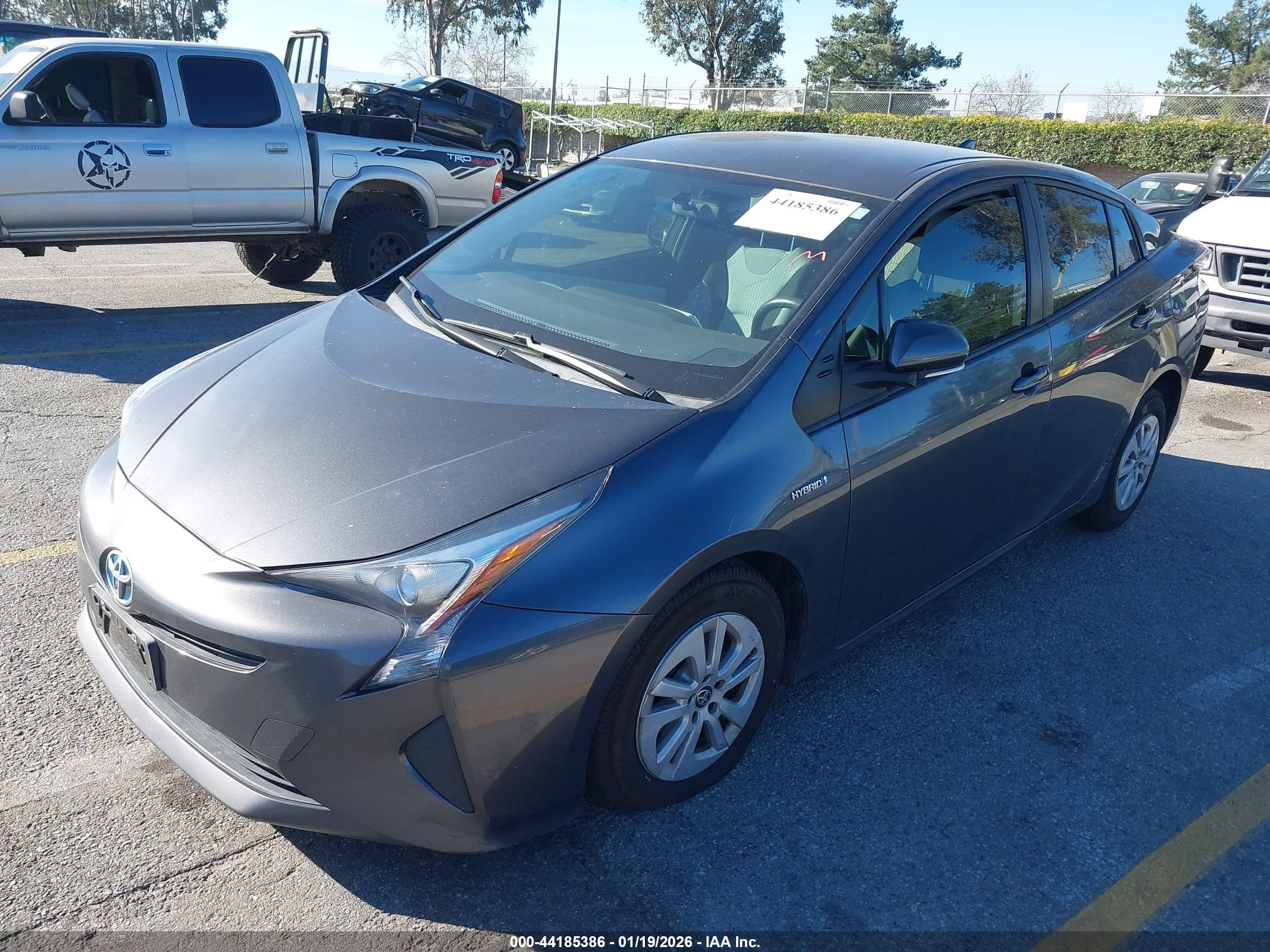 TOYOTA PRIUS image 2
