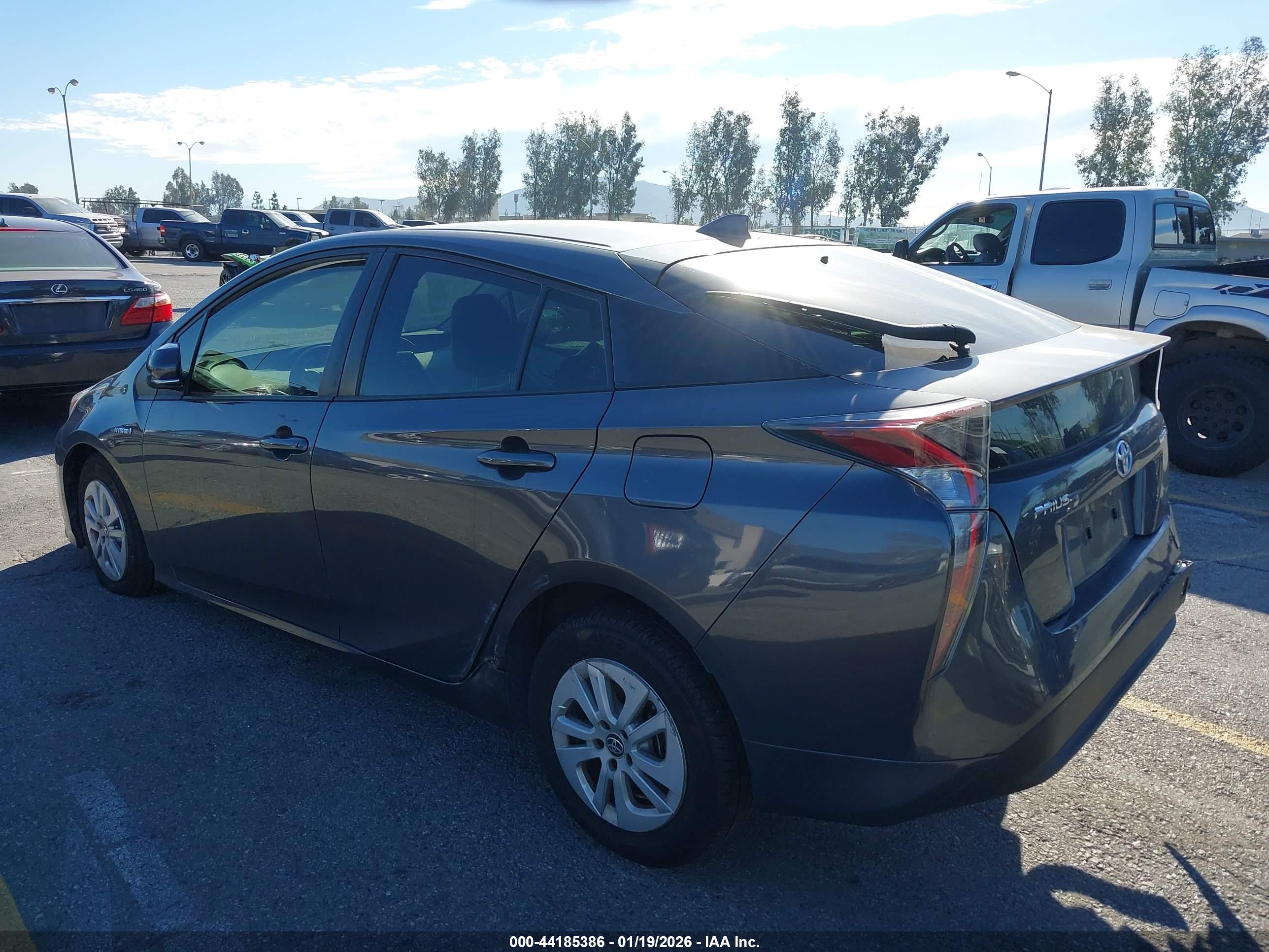 TOYOTA PRIUS image 3
