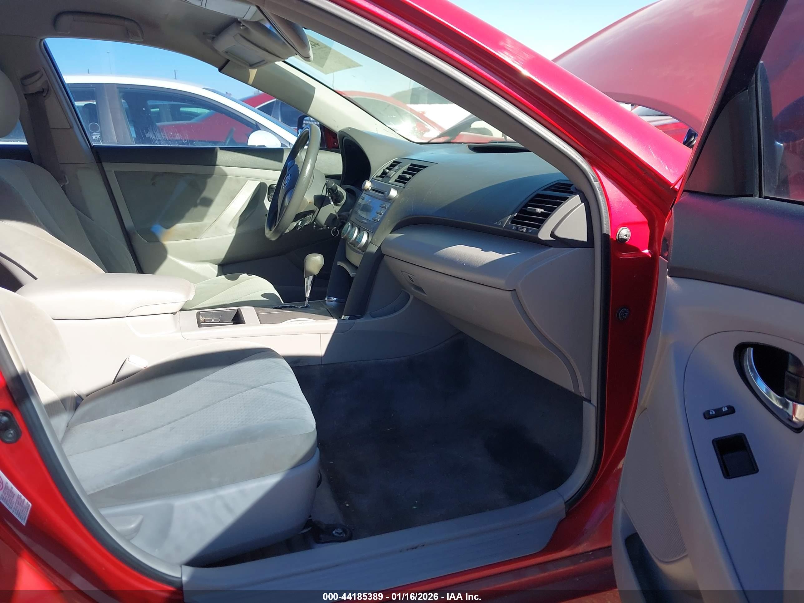 TOYOTA CAMRY image 5