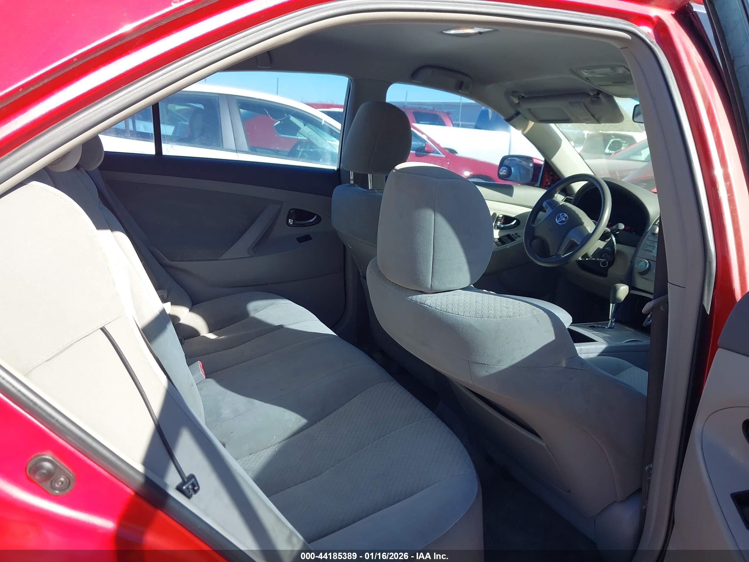 TOYOTA CAMRY image 8