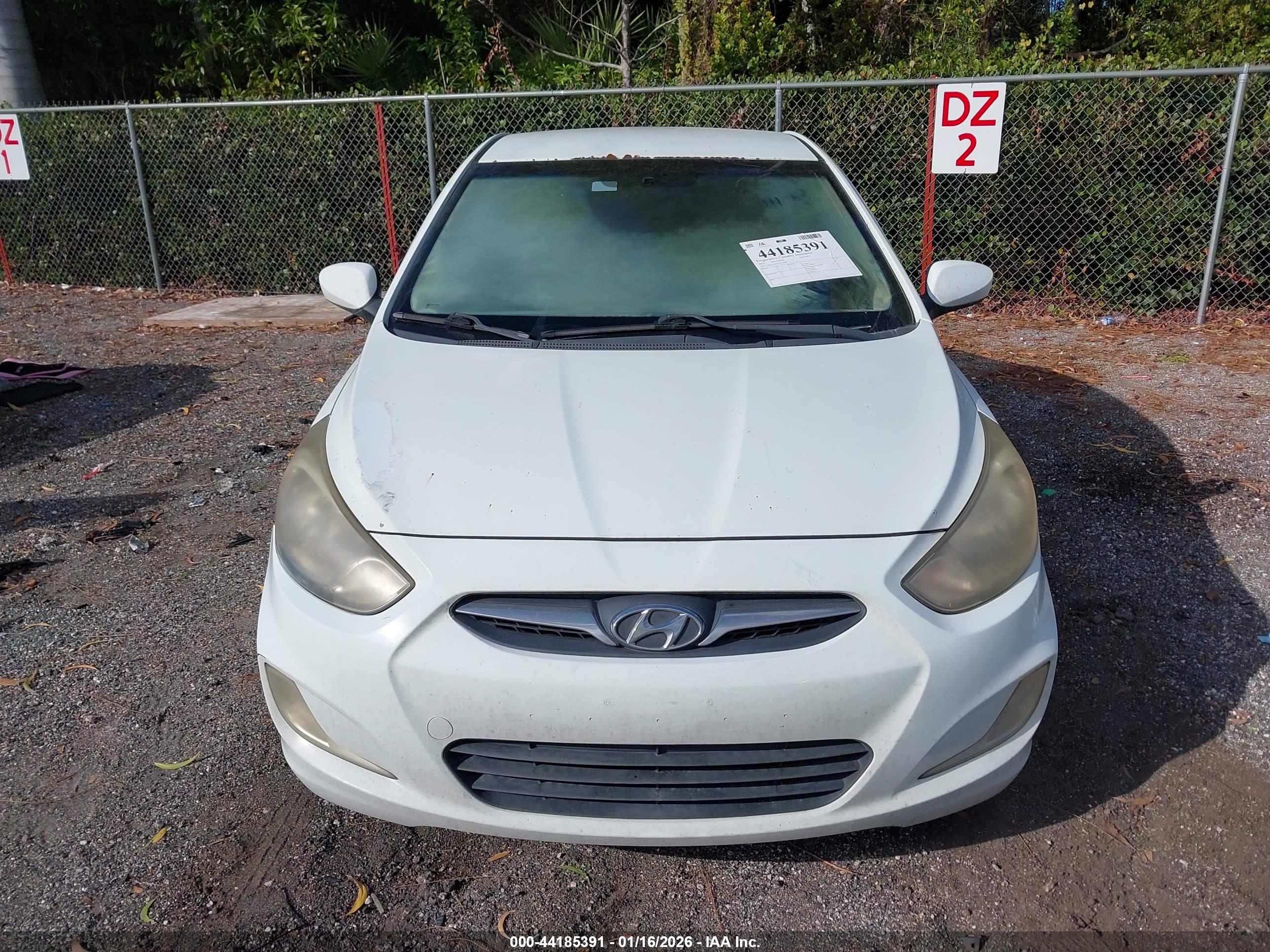 HYUNDAI ACCENT image 6