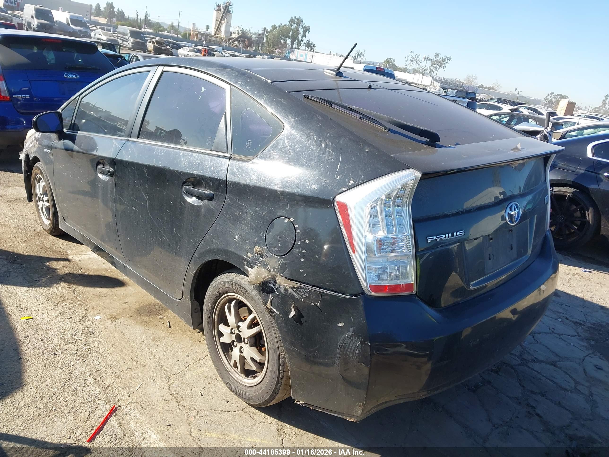 TOYOTA PRIUS image 3