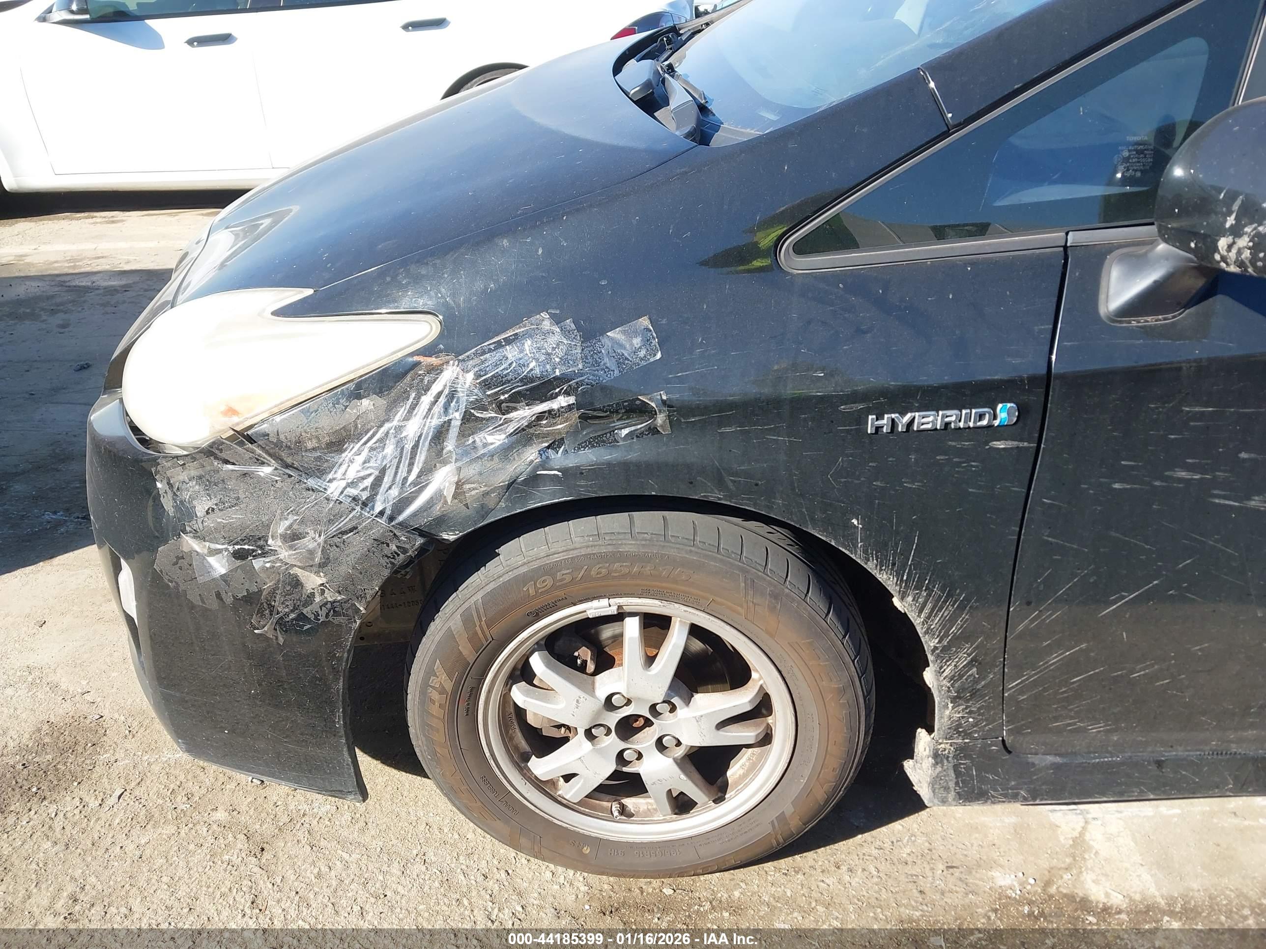 TOYOTA PRIUS image 6