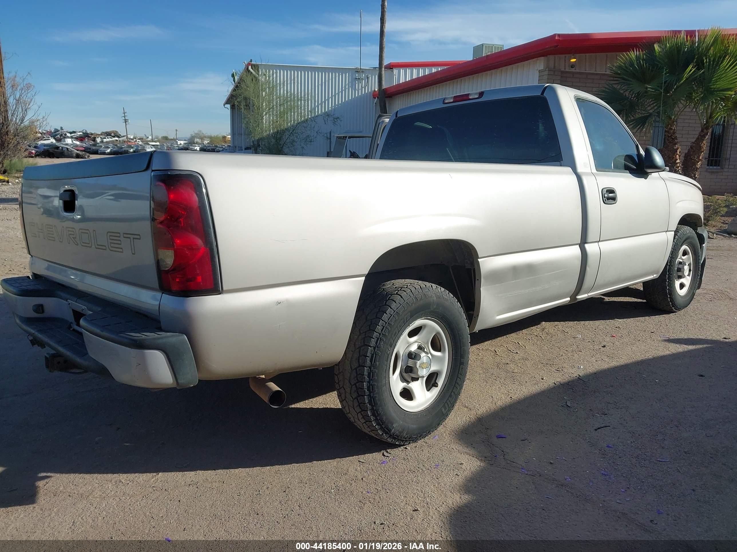 CHEVROLET SILVERADO image 4