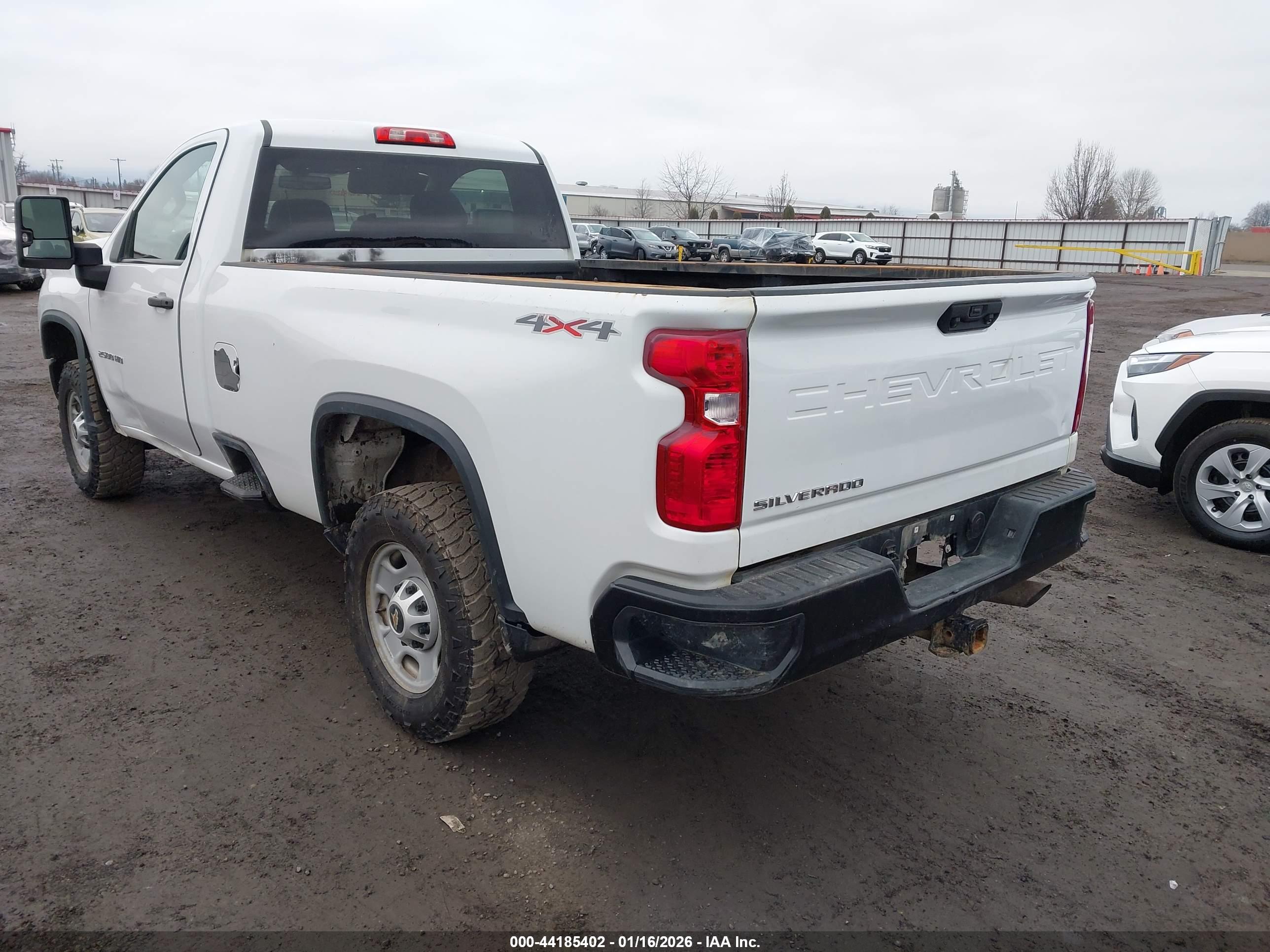 CHEVROLET SILVERADO image 3