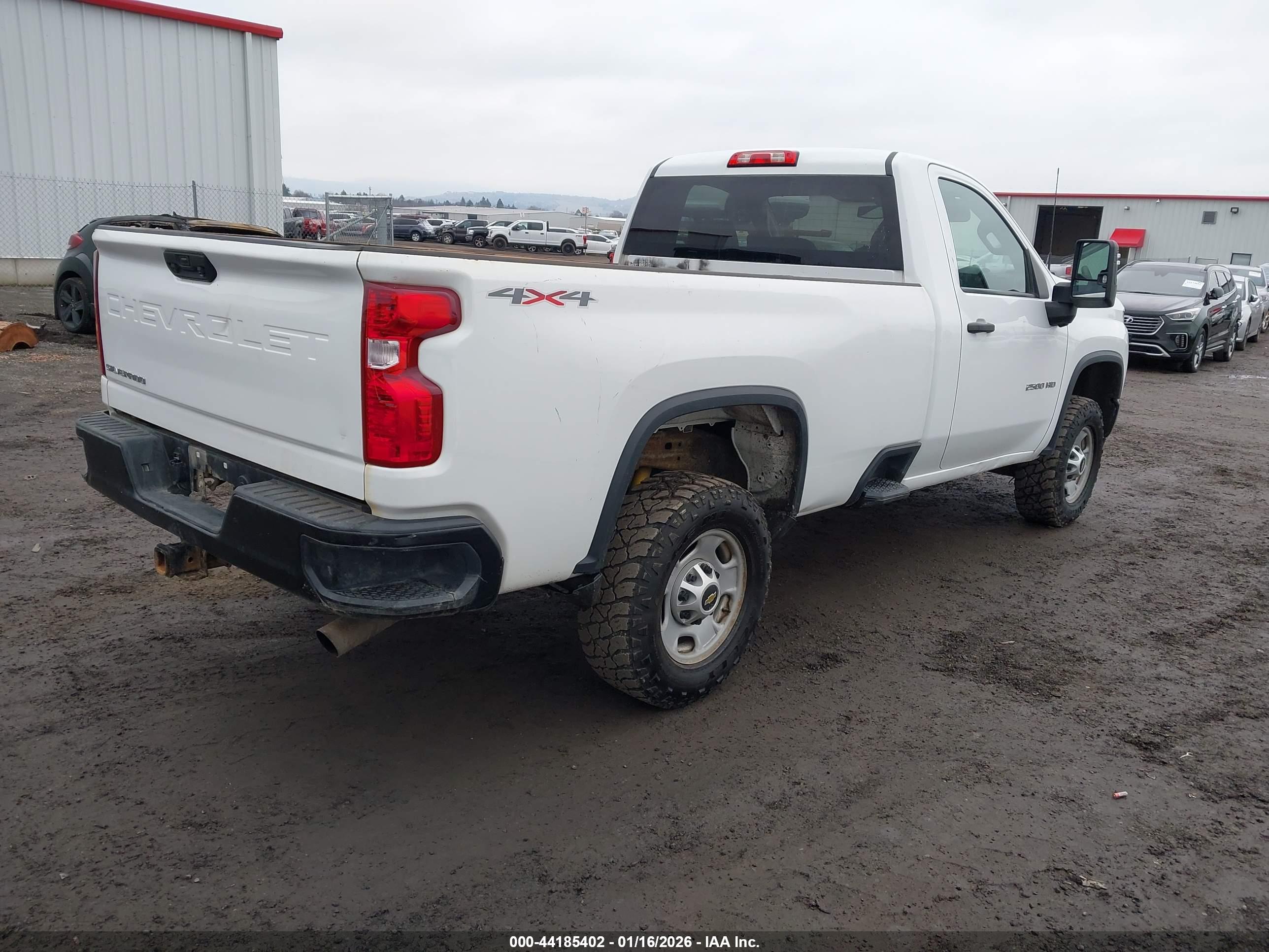 CHEVROLET SILVERADO image 4