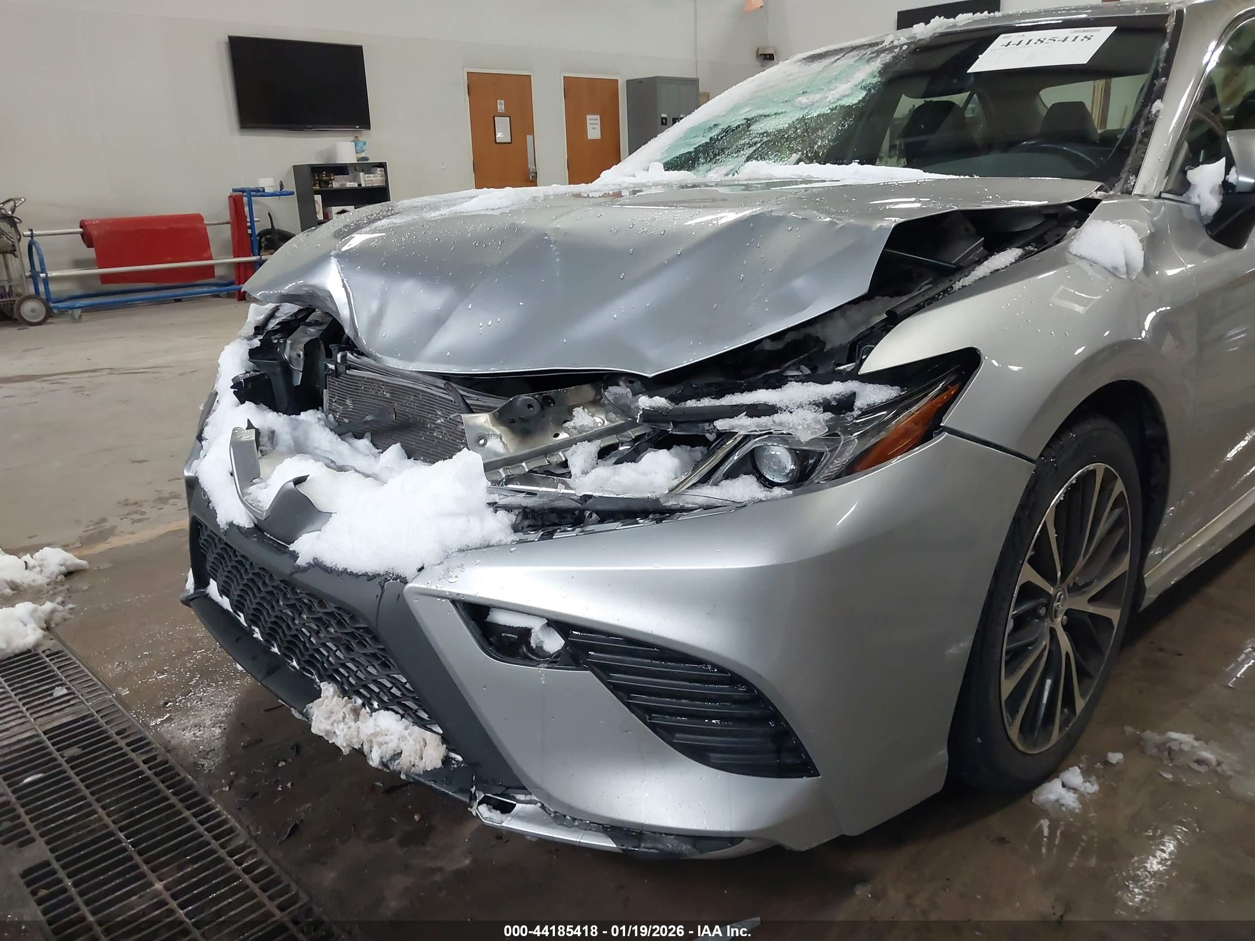 TOYOTA CAMRY image 6