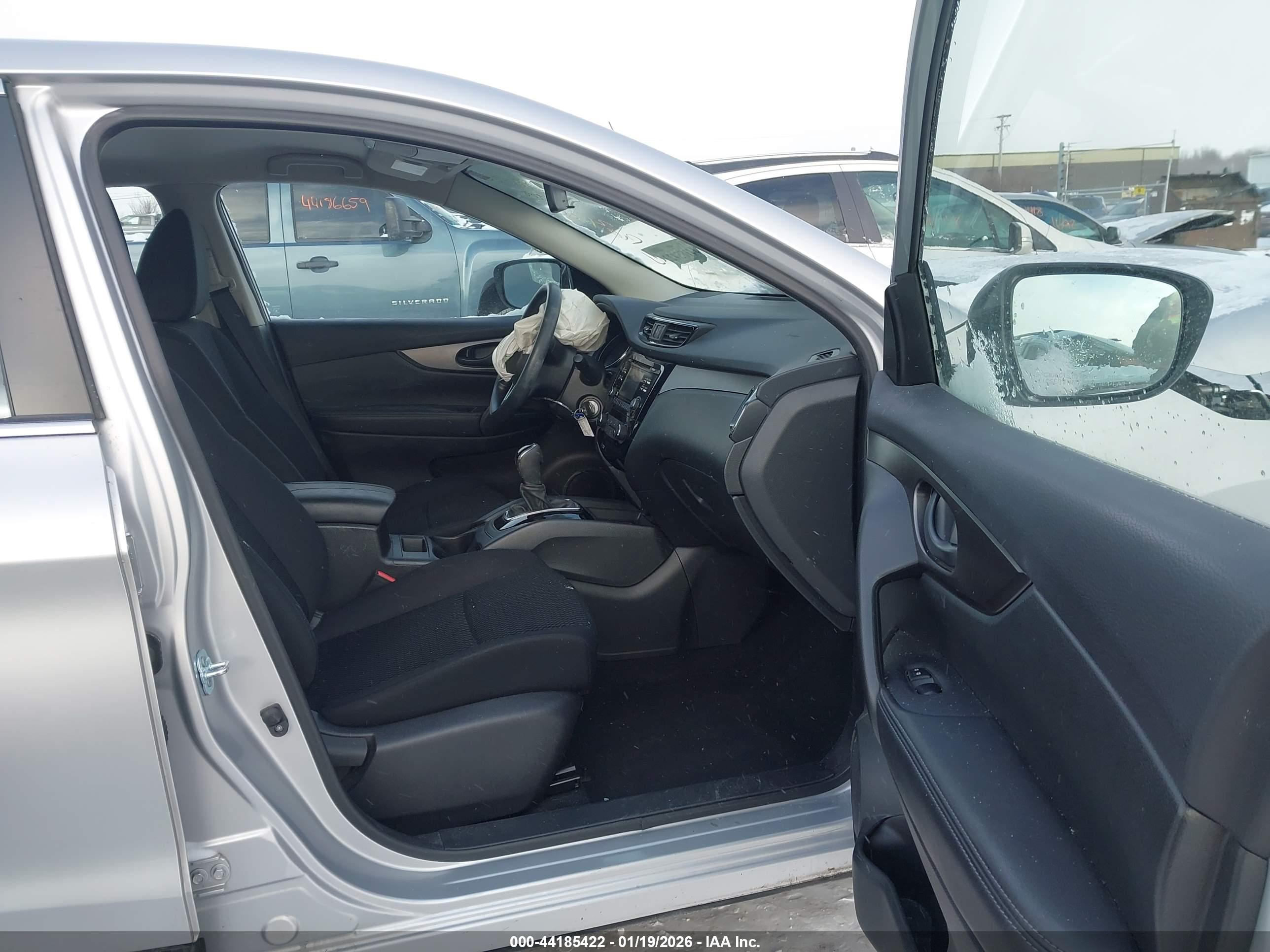 NISSAN ROGUE image 5