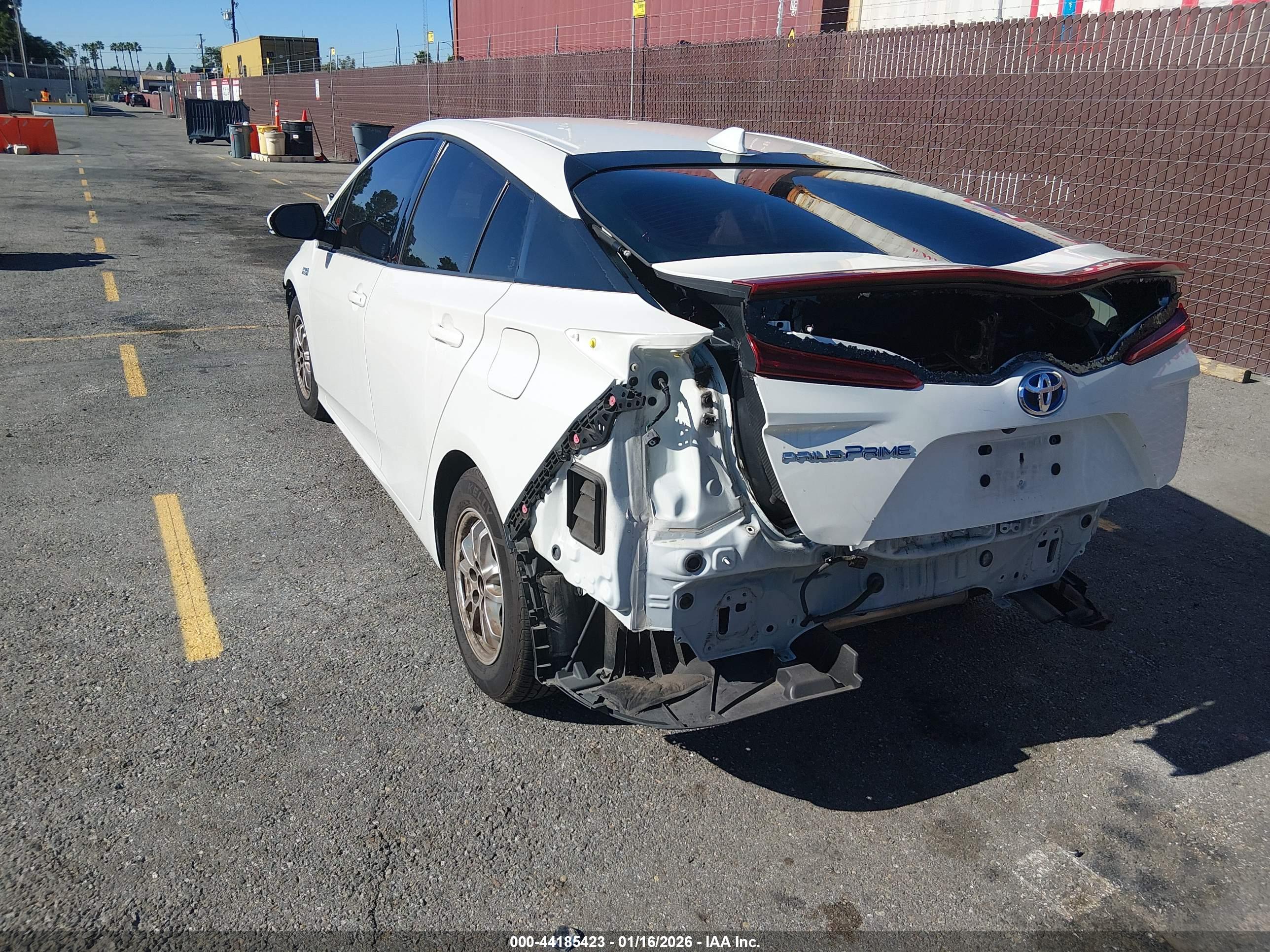 TOYOTA PRIUS image 3