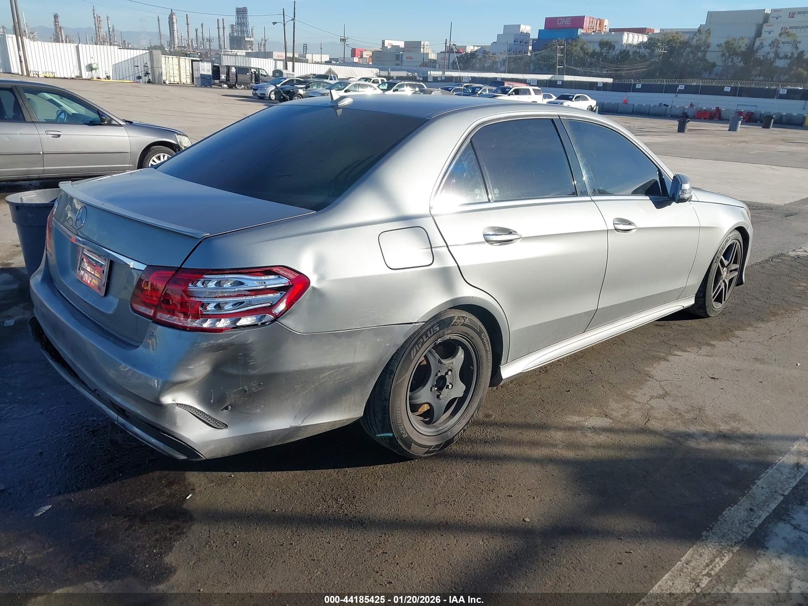MERCEDES-BENZ E image 4