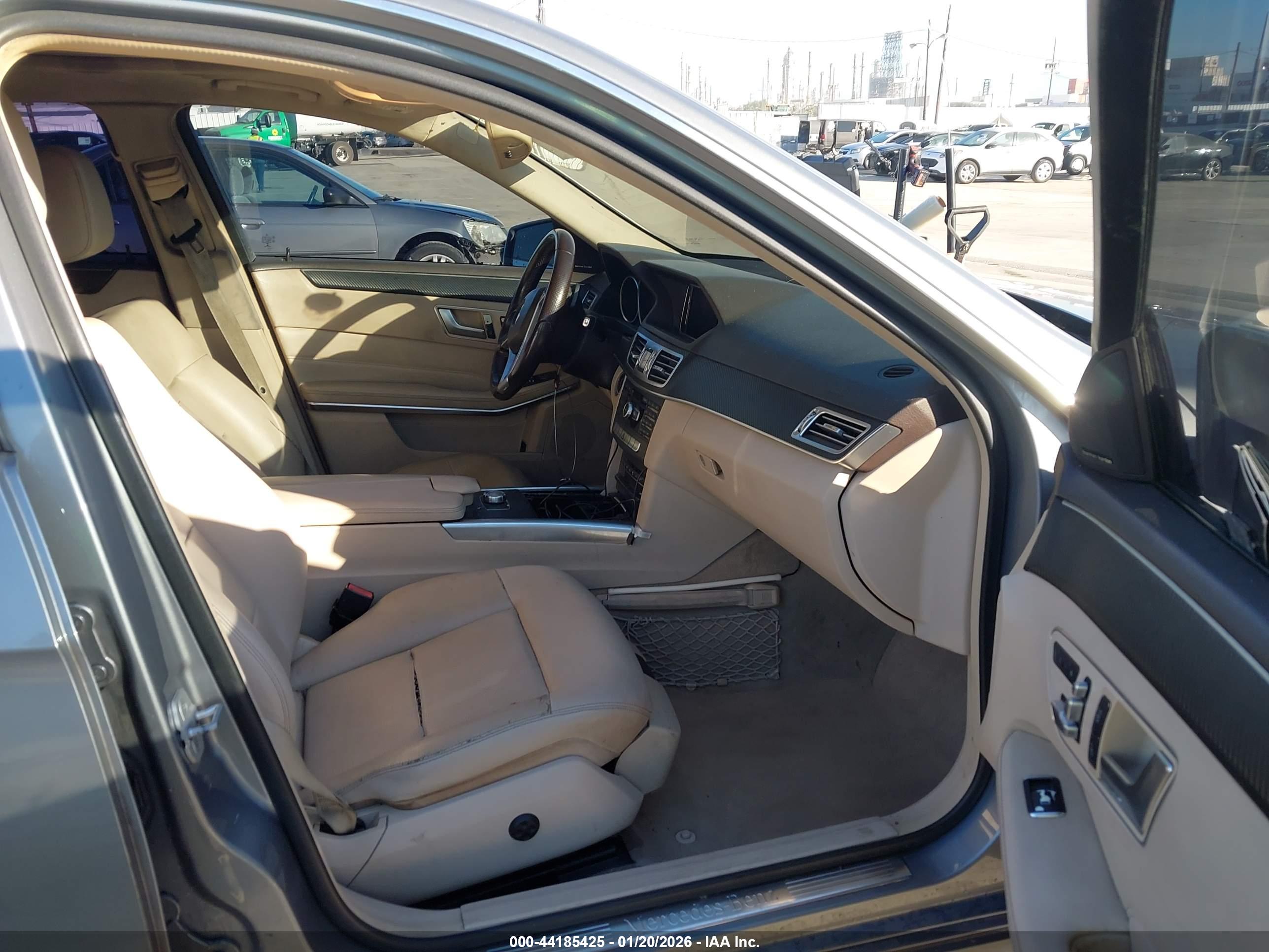 MERCEDES-BENZ E image 5