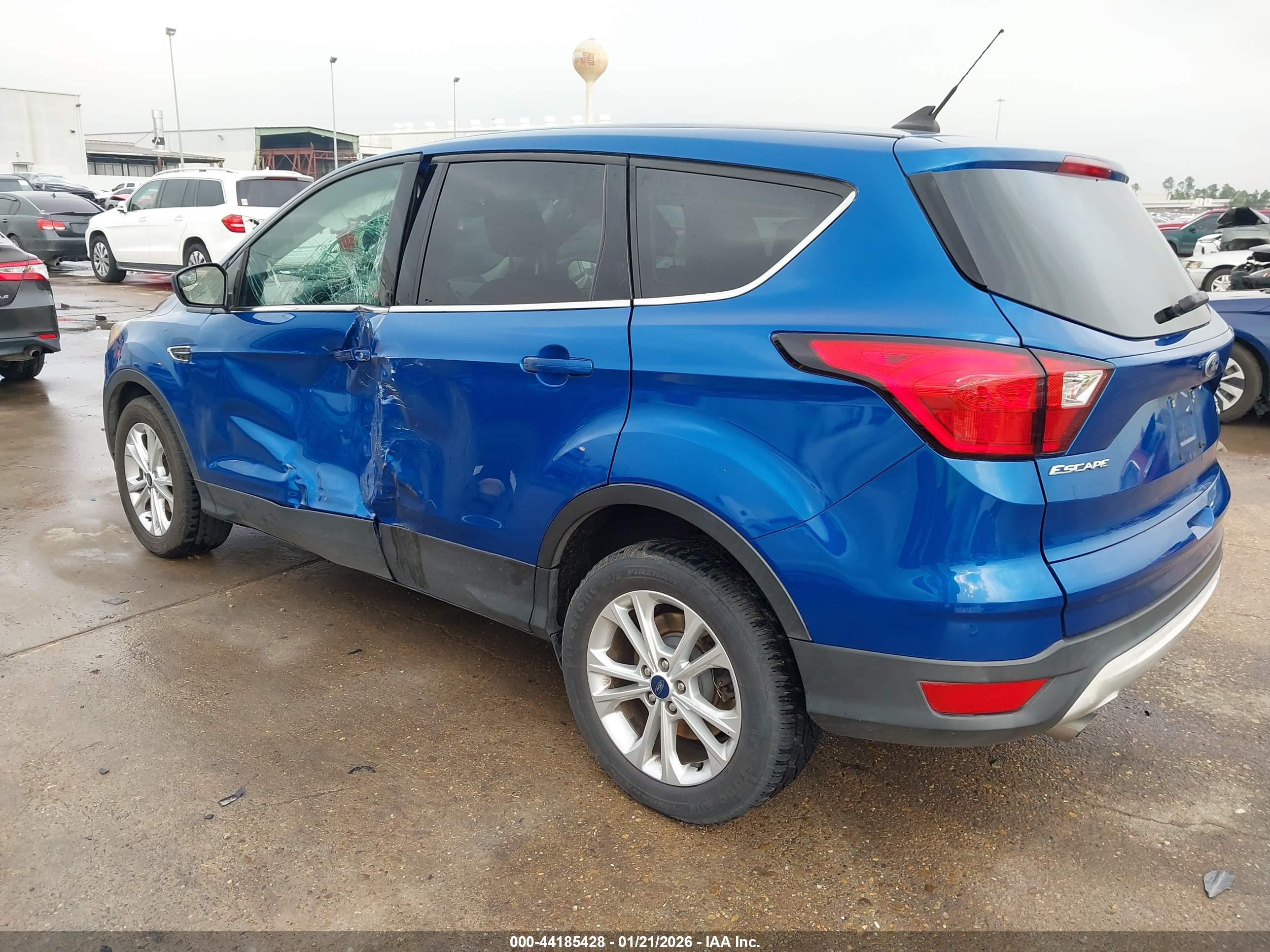 FORD ESCAPE image 3