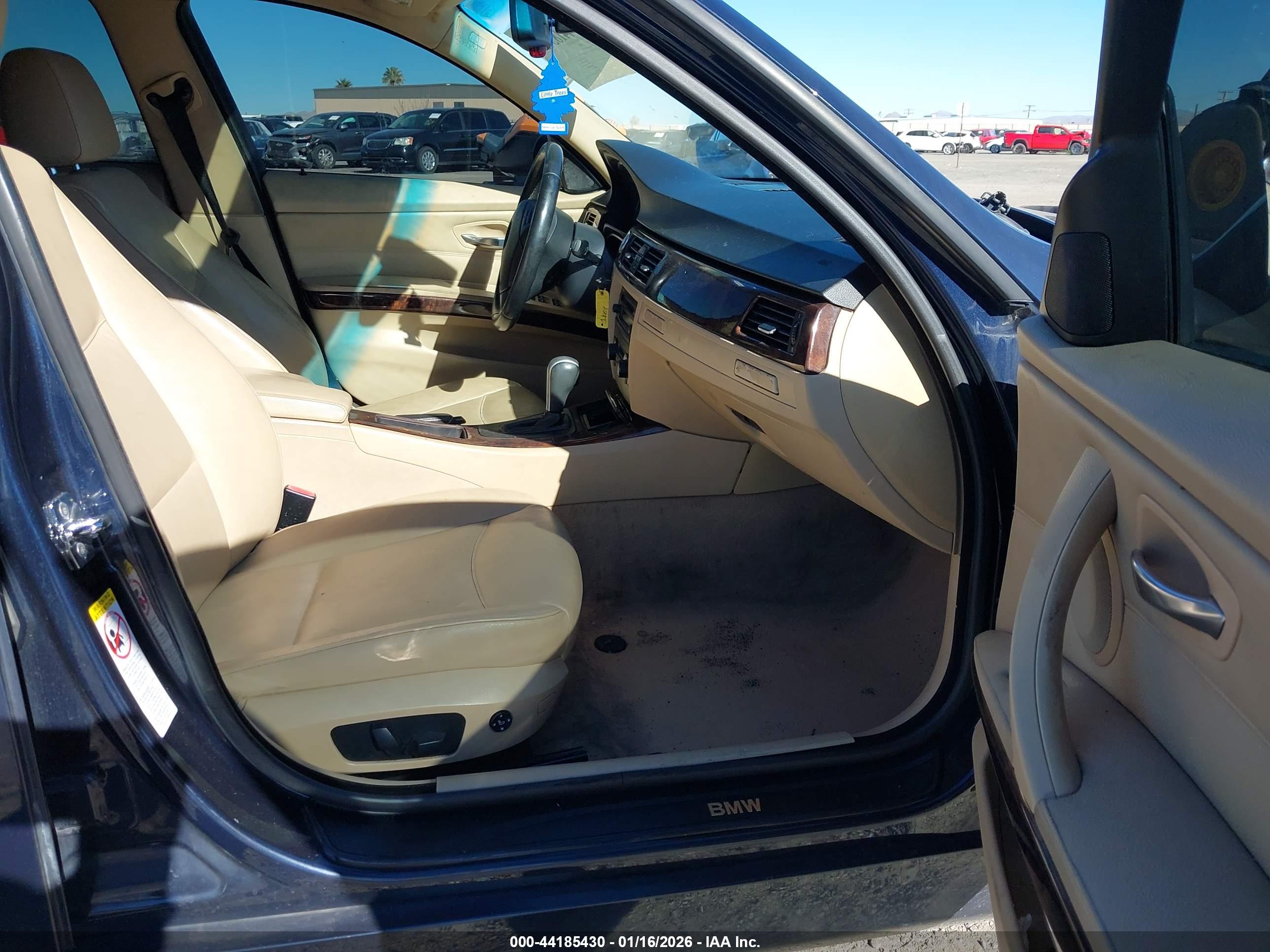BMW 325I image 5