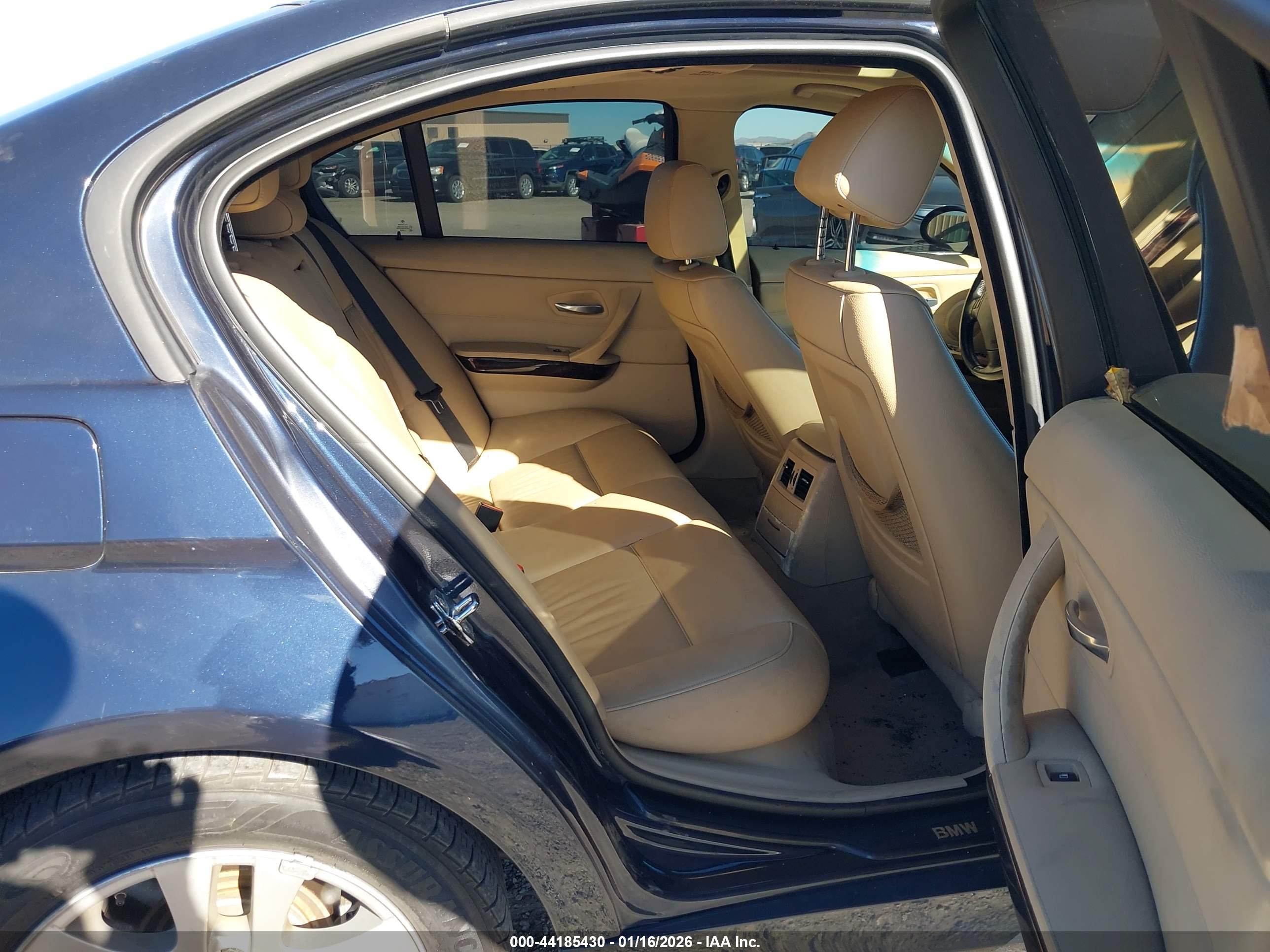 BMW 325I image 8