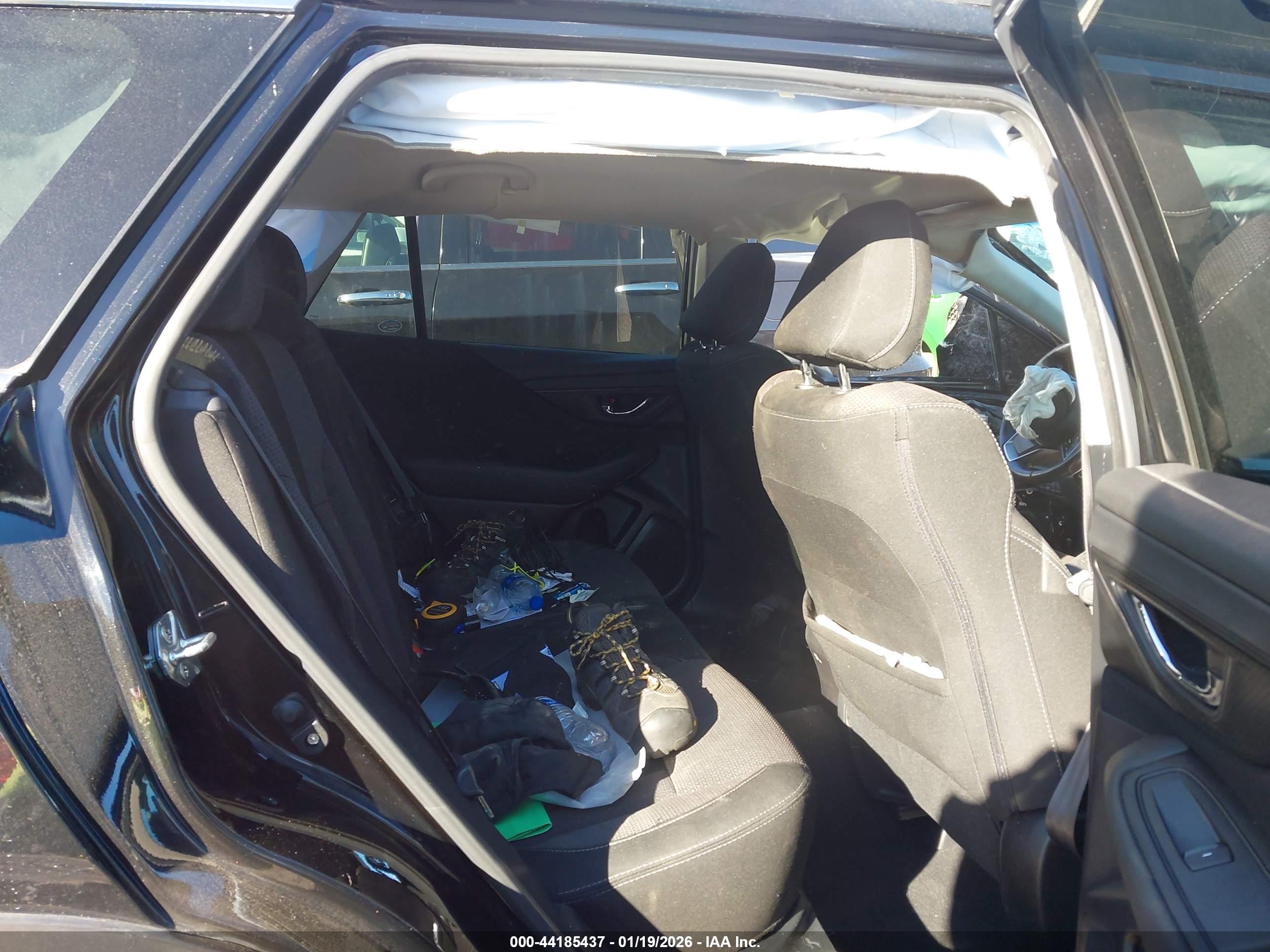 SUBARU OUTBACK image 8