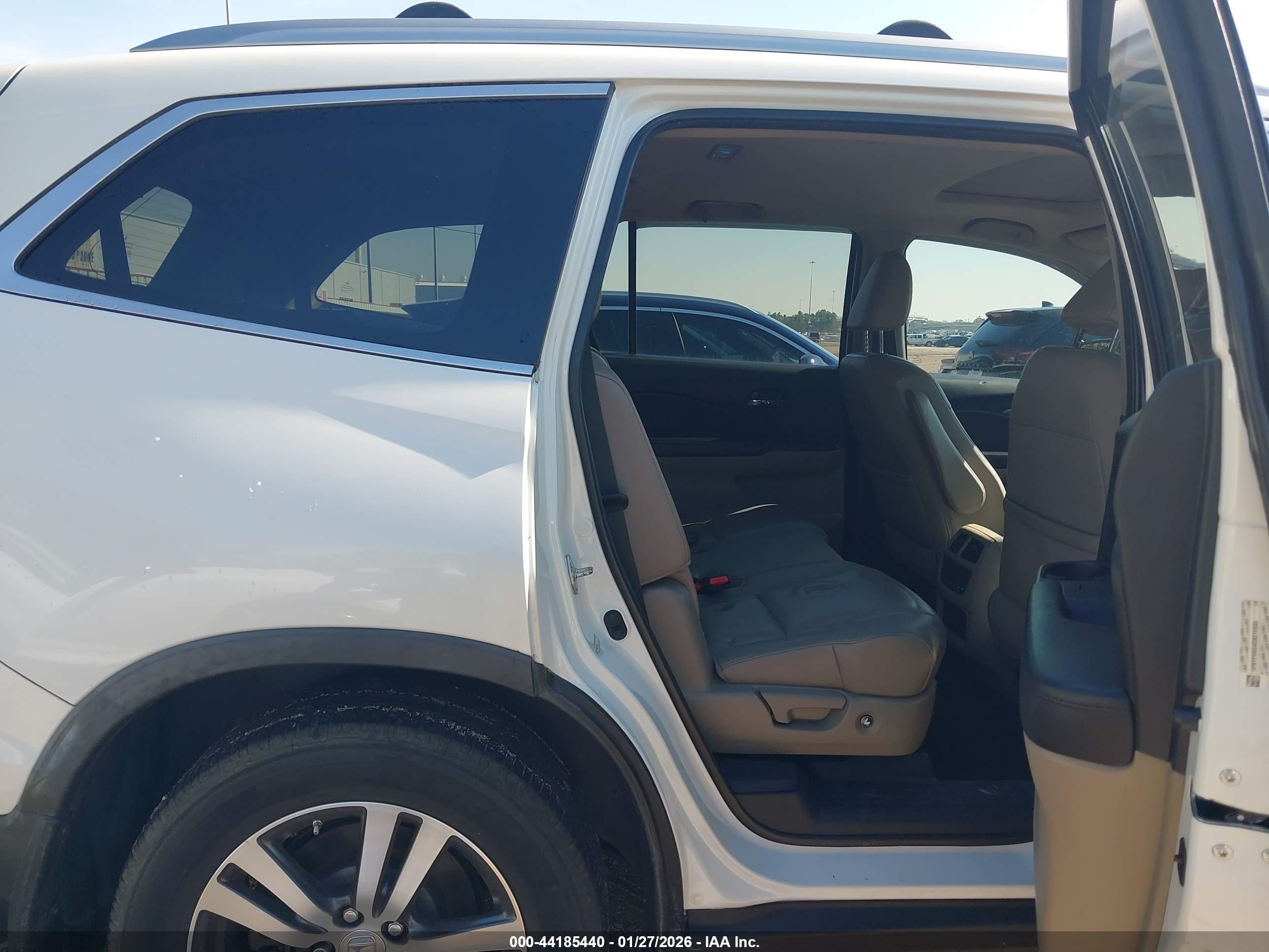 HONDA PILOT image 8