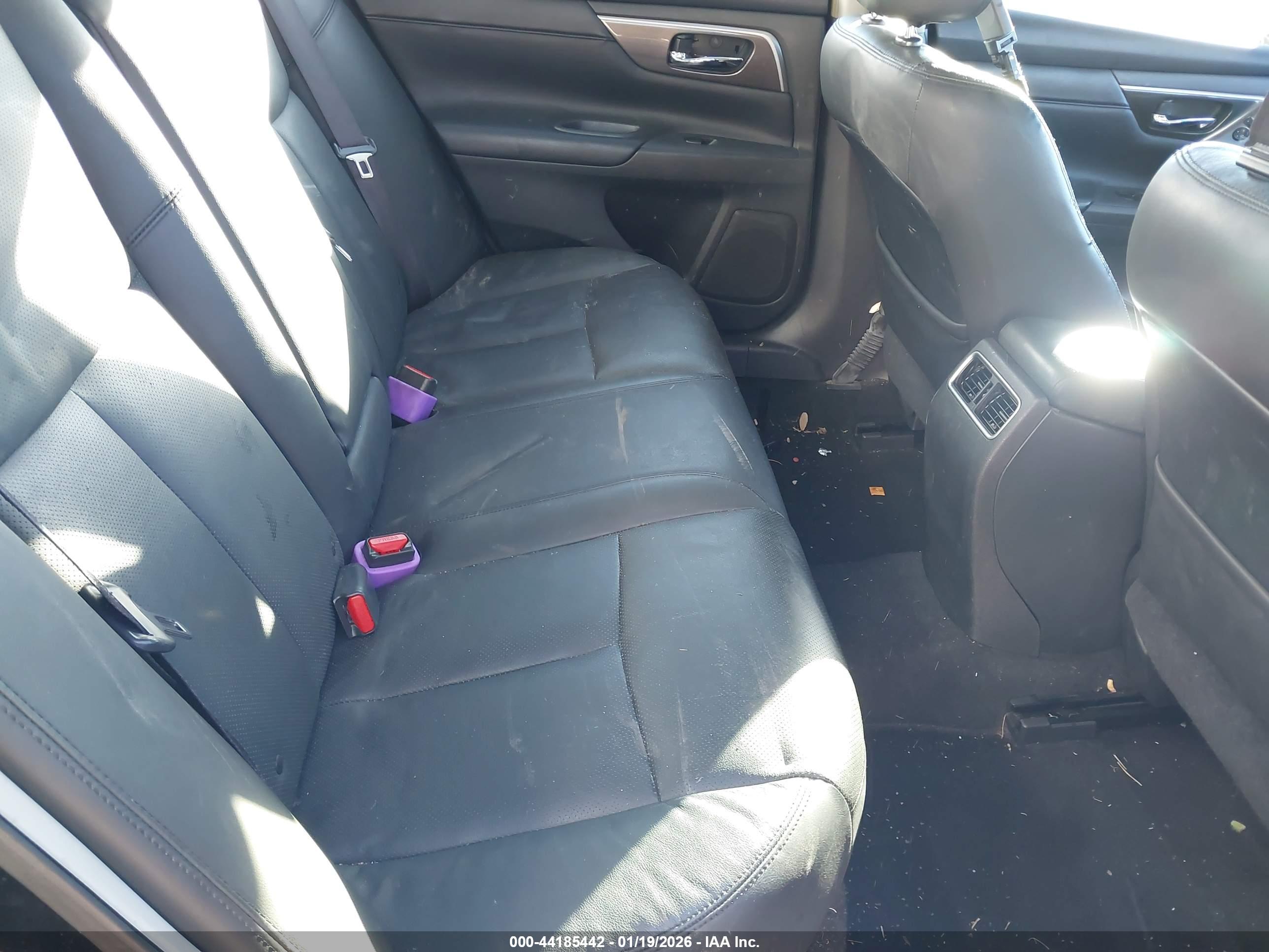 NISSAN ALTIMA image 8