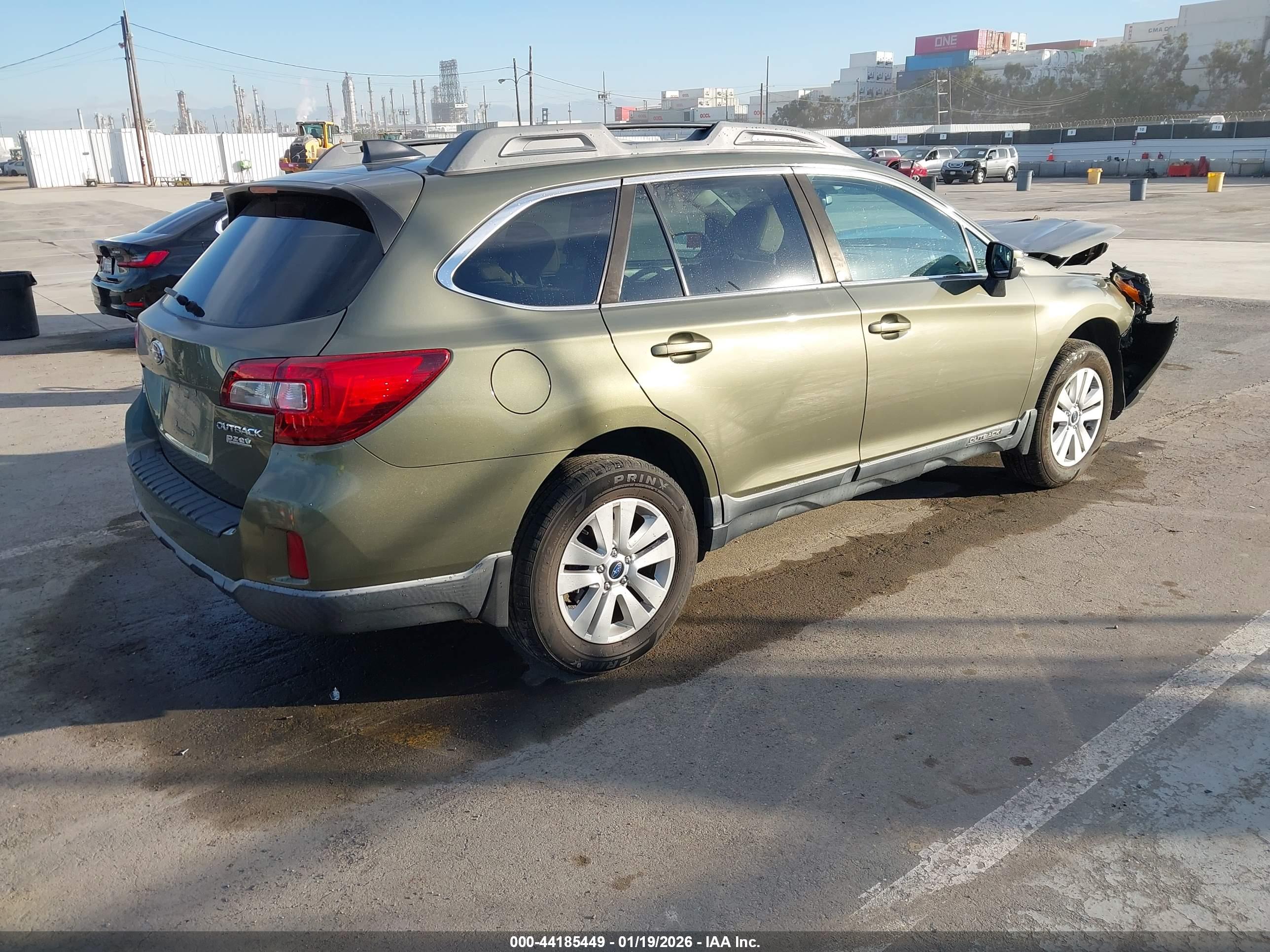 SUBARU OUTBACK image 4