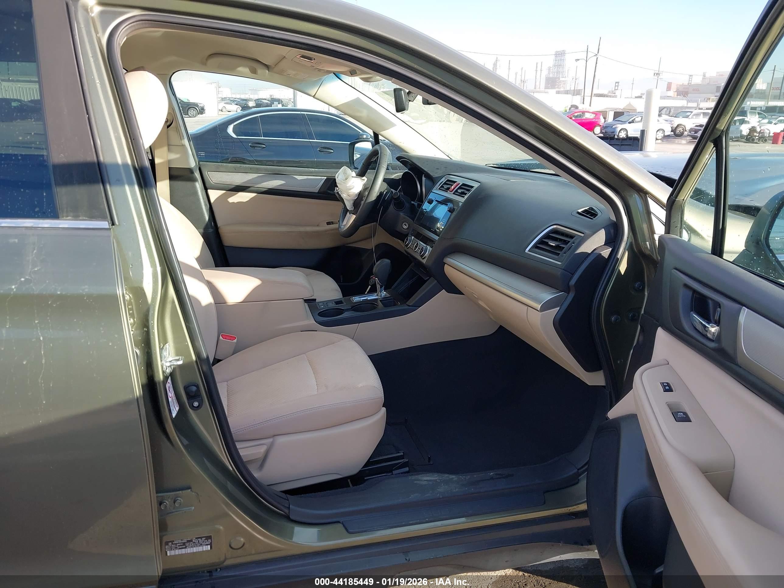 SUBARU OUTBACK image 5