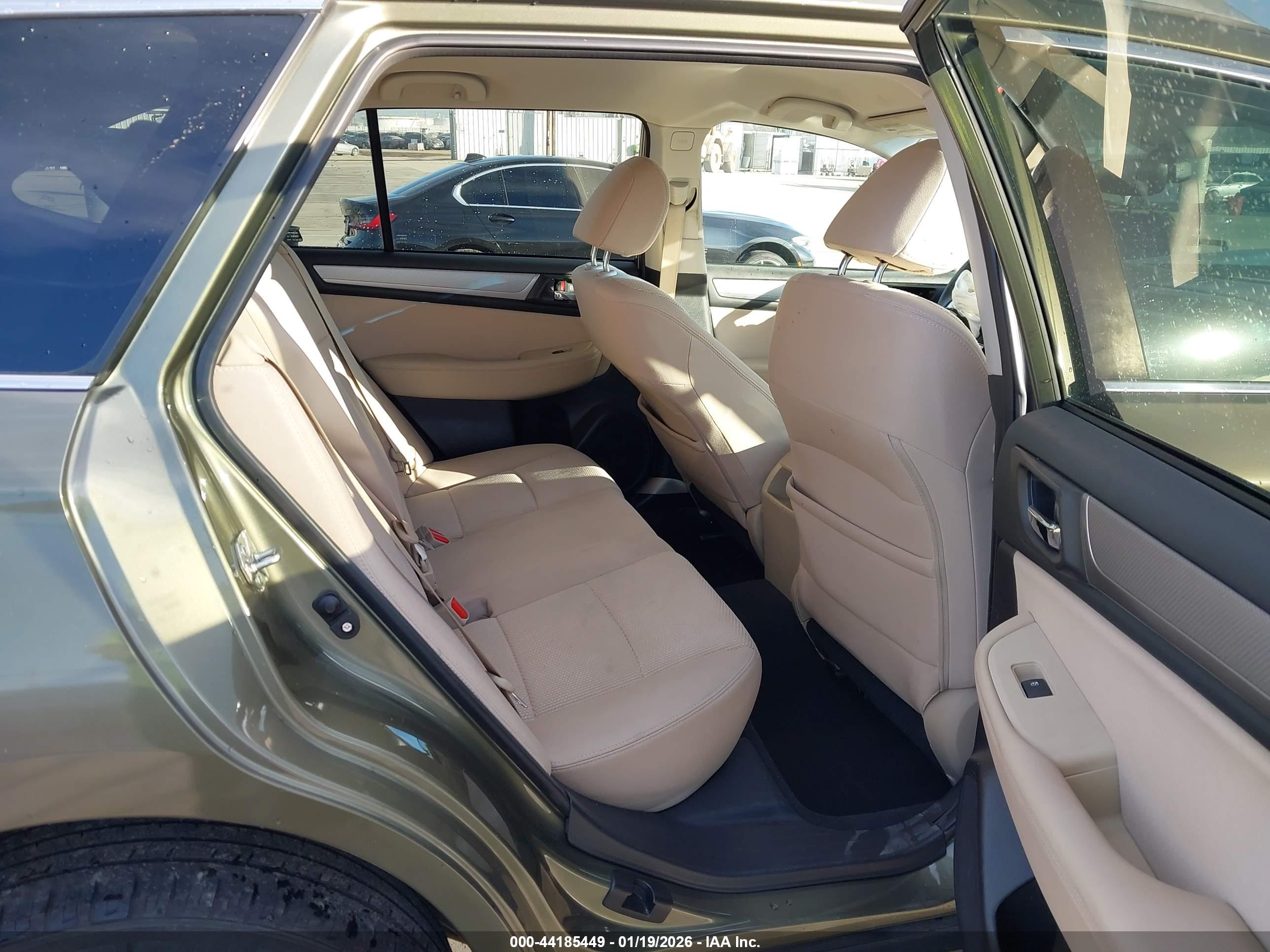 SUBARU OUTBACK image 8