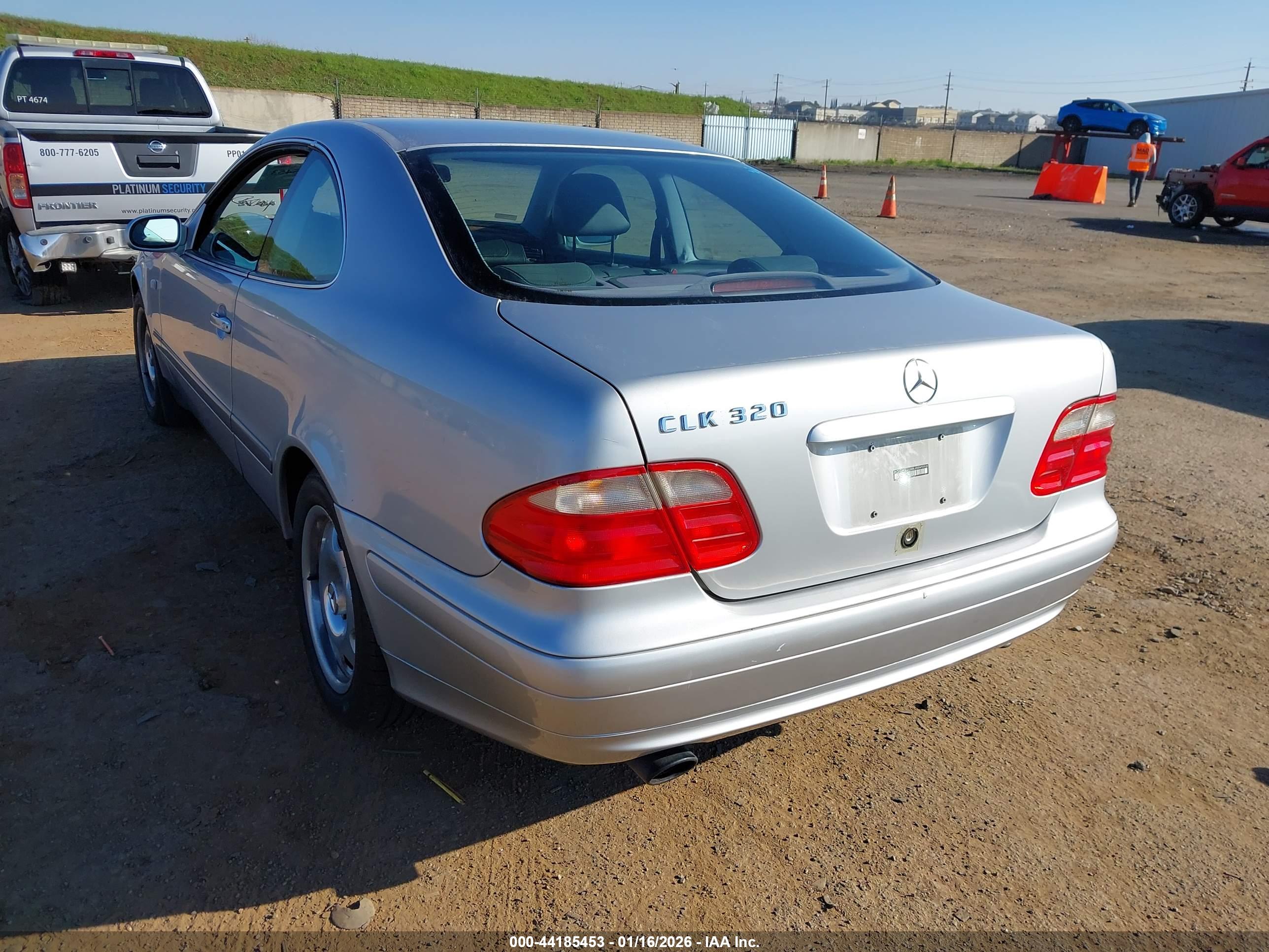 MERCEDES-BENZ CLK image 3