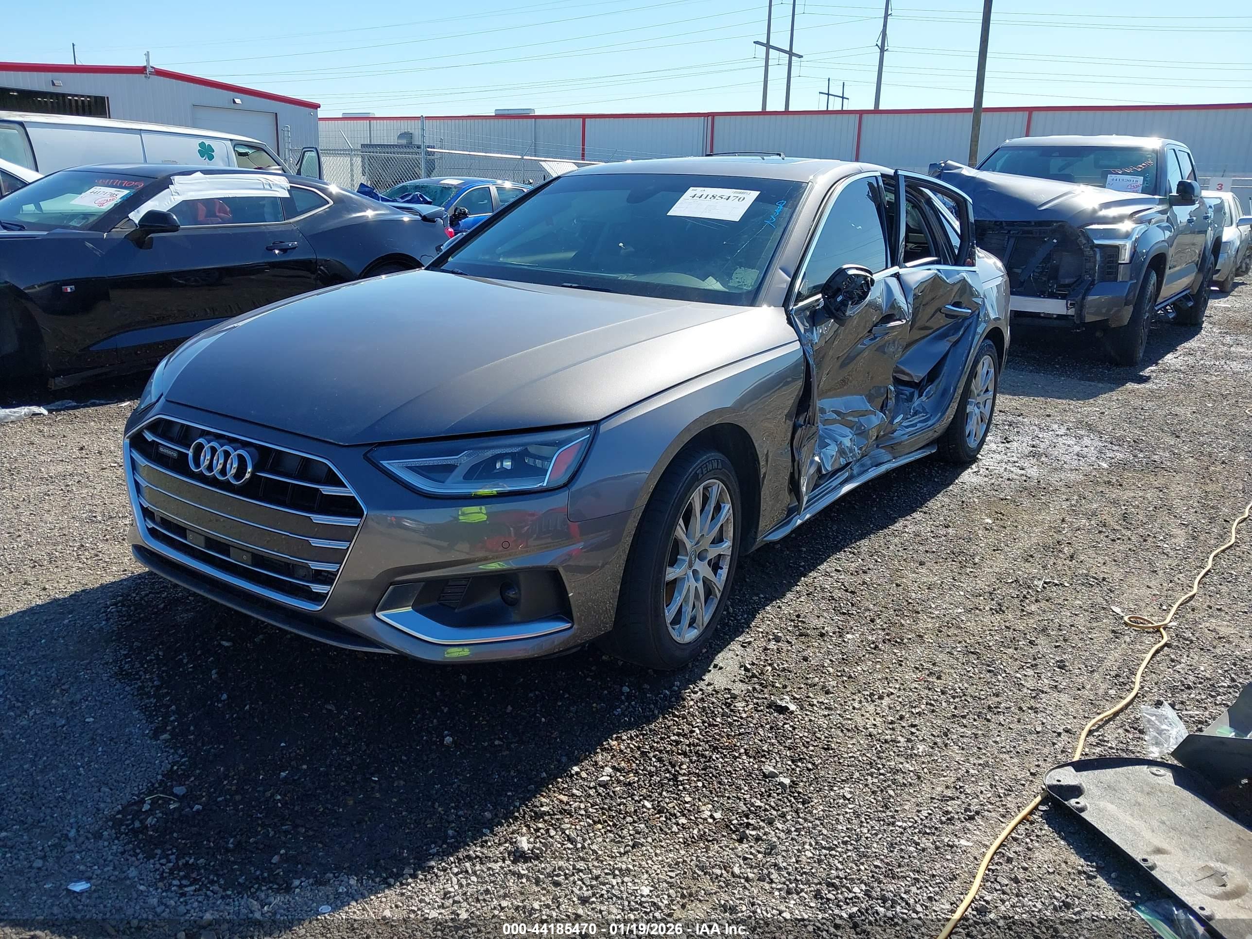 AUDI A4 image 2