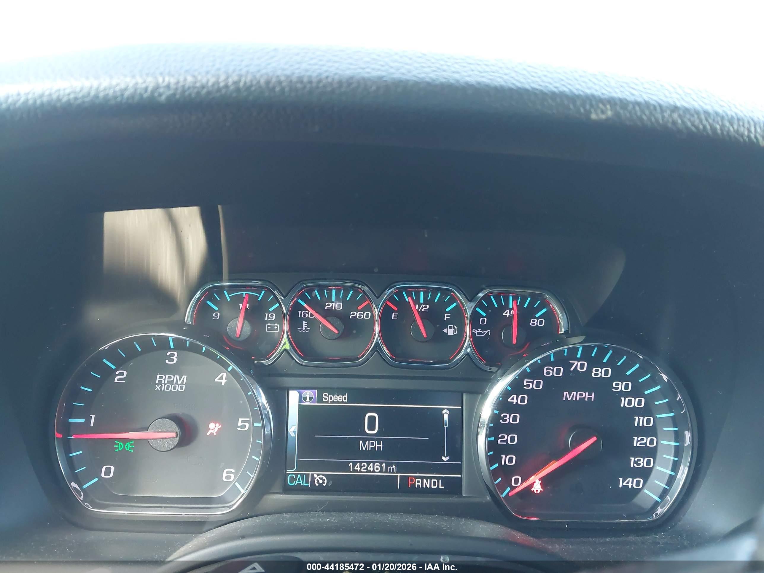 CHEVROLET SUBURBAN image 7
