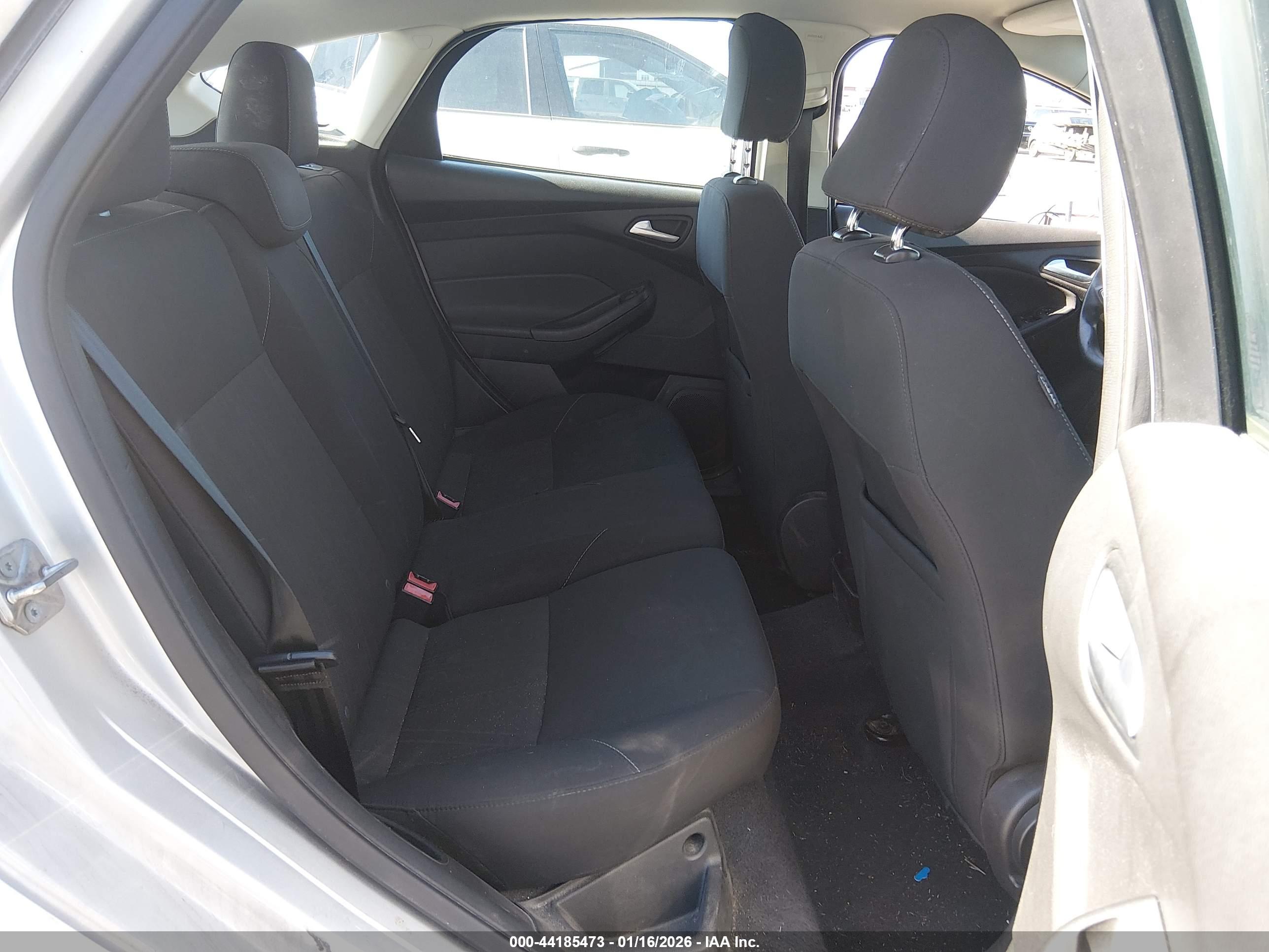 FORD FOCUS image 8