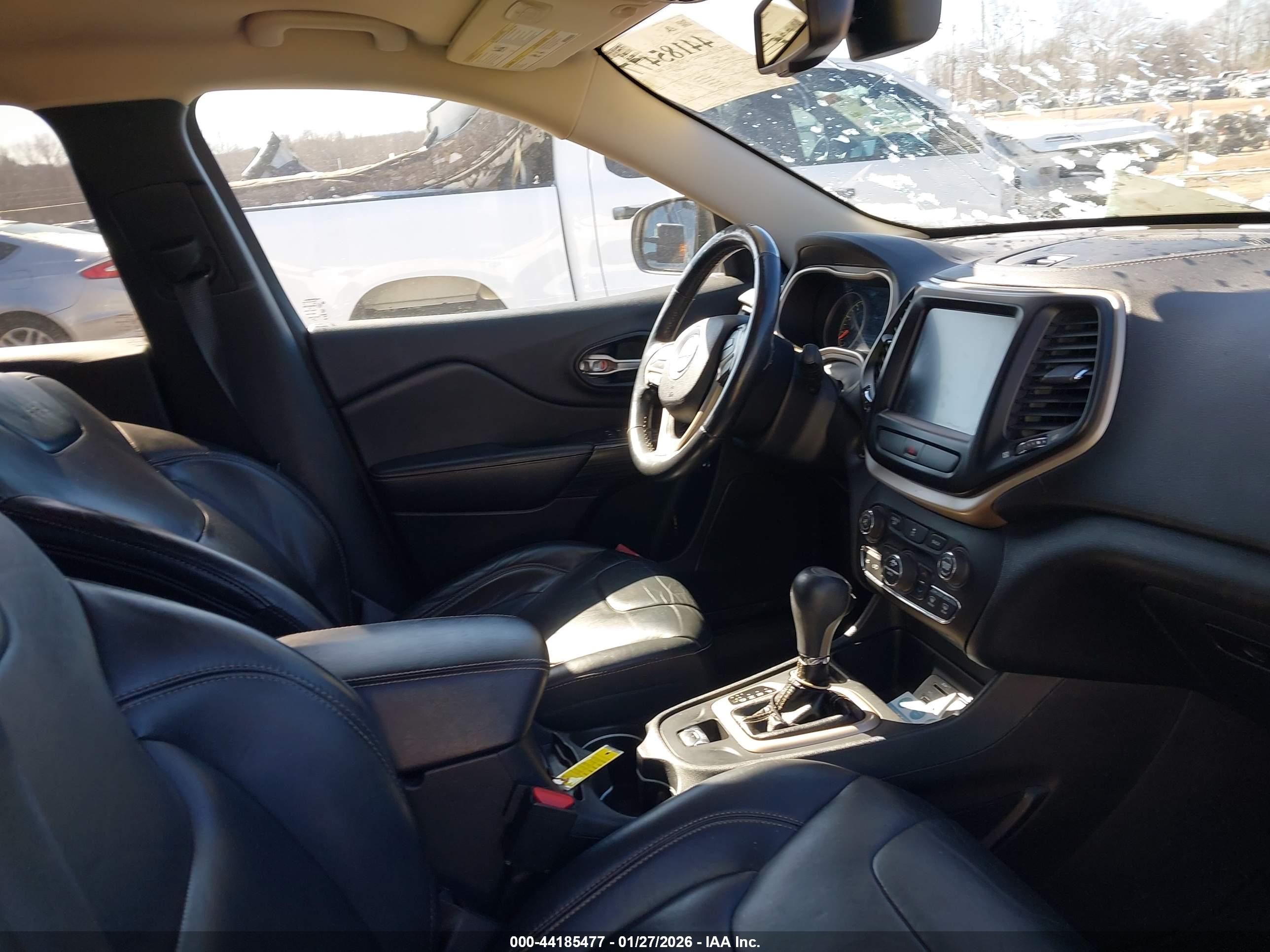 JEEP CHEROKEE image 5