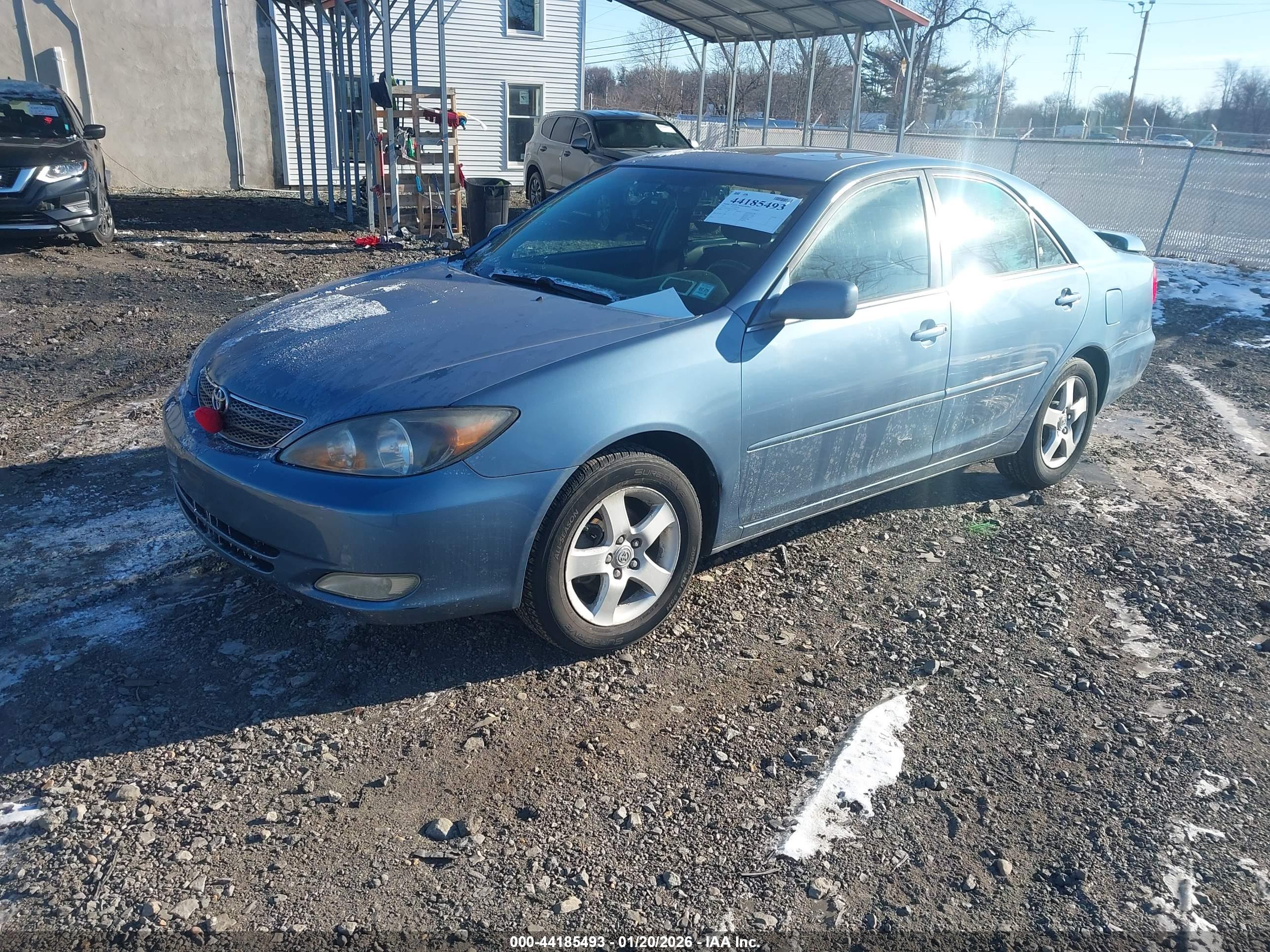 TOYOTA CAMRY image 2