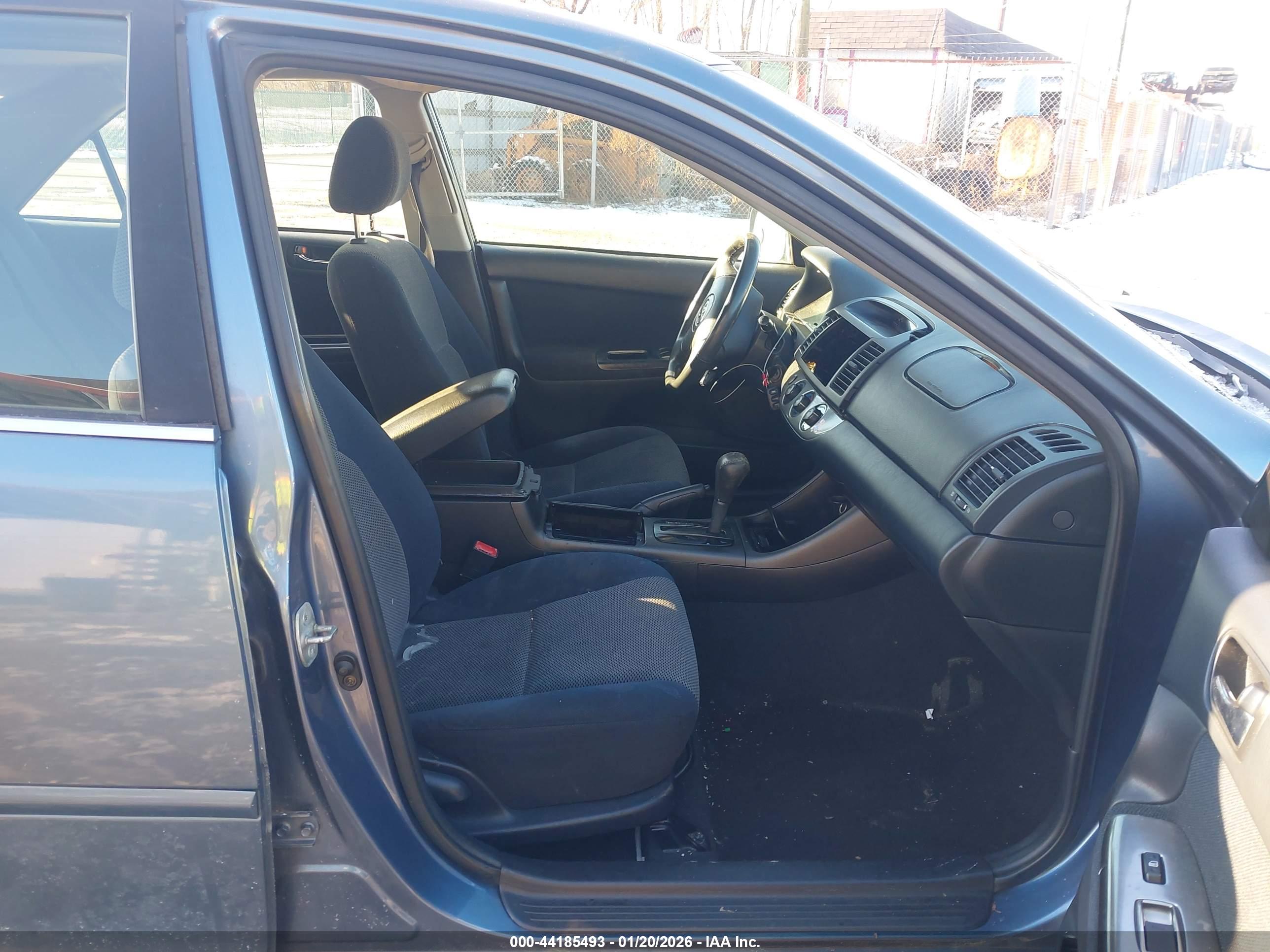 TOYOTA CAMRY image 5
