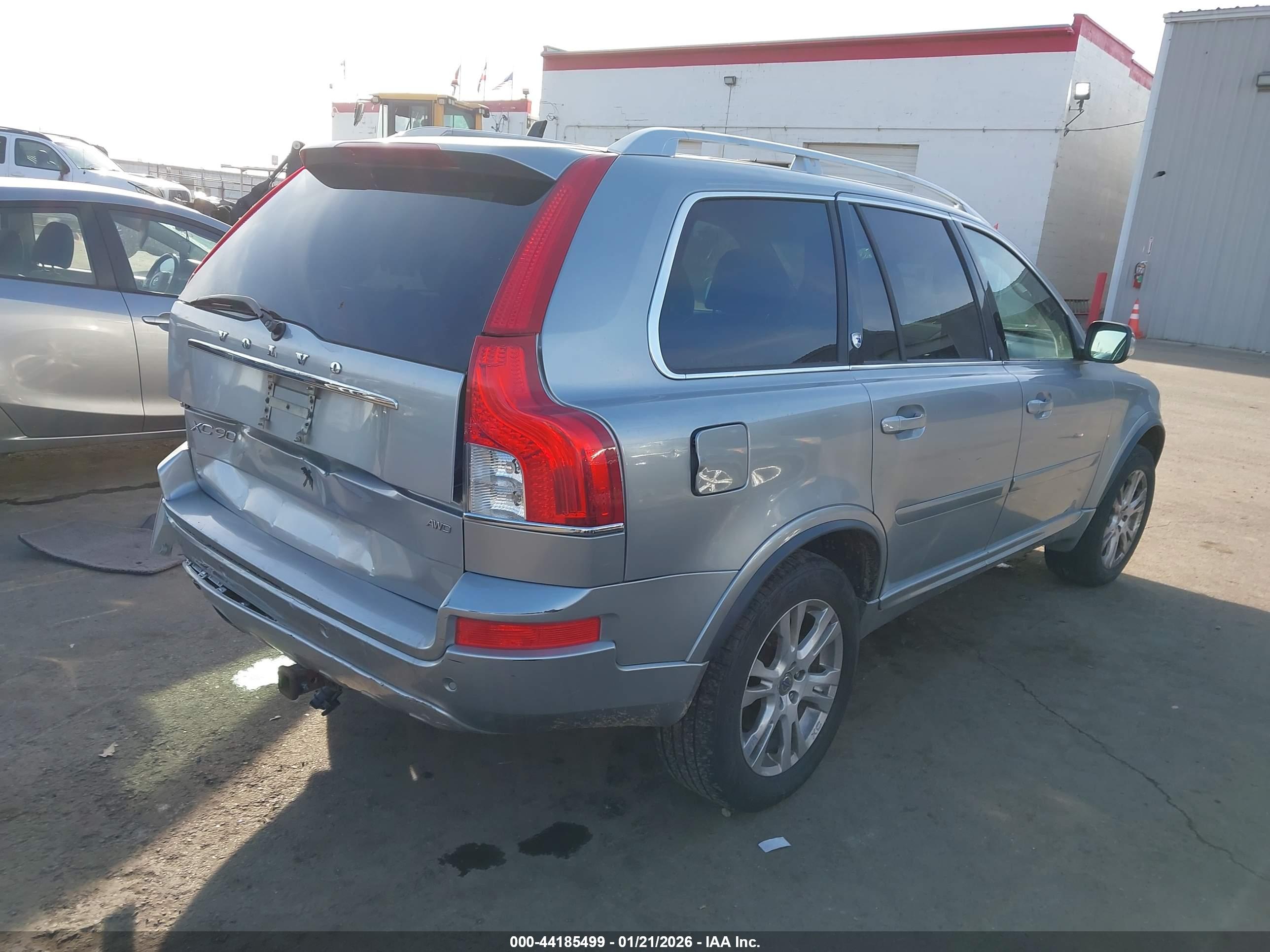 VOLVO XC90 image 4