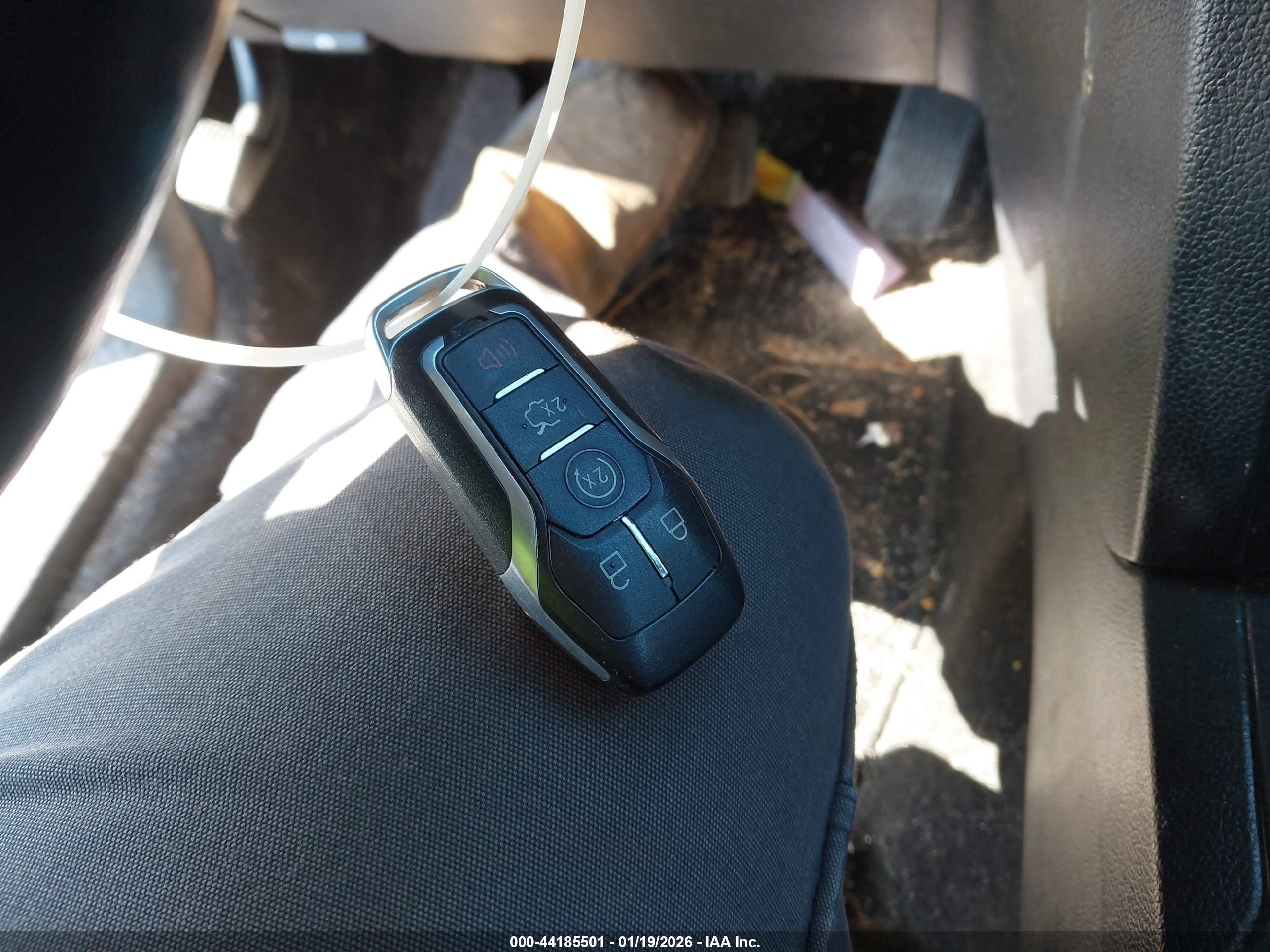 FORD EXPLORER image 11