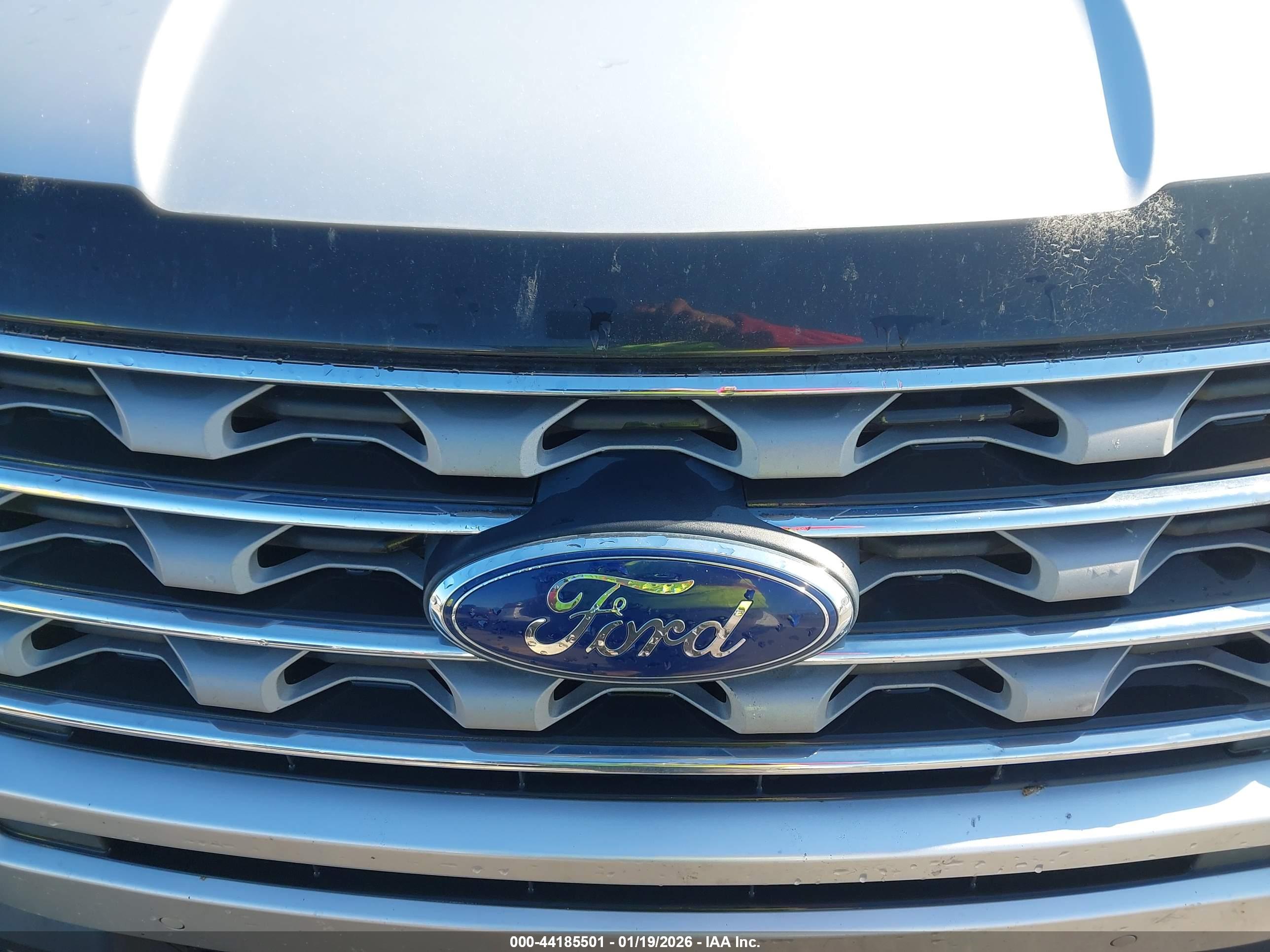 FORD EXPLORER image 6