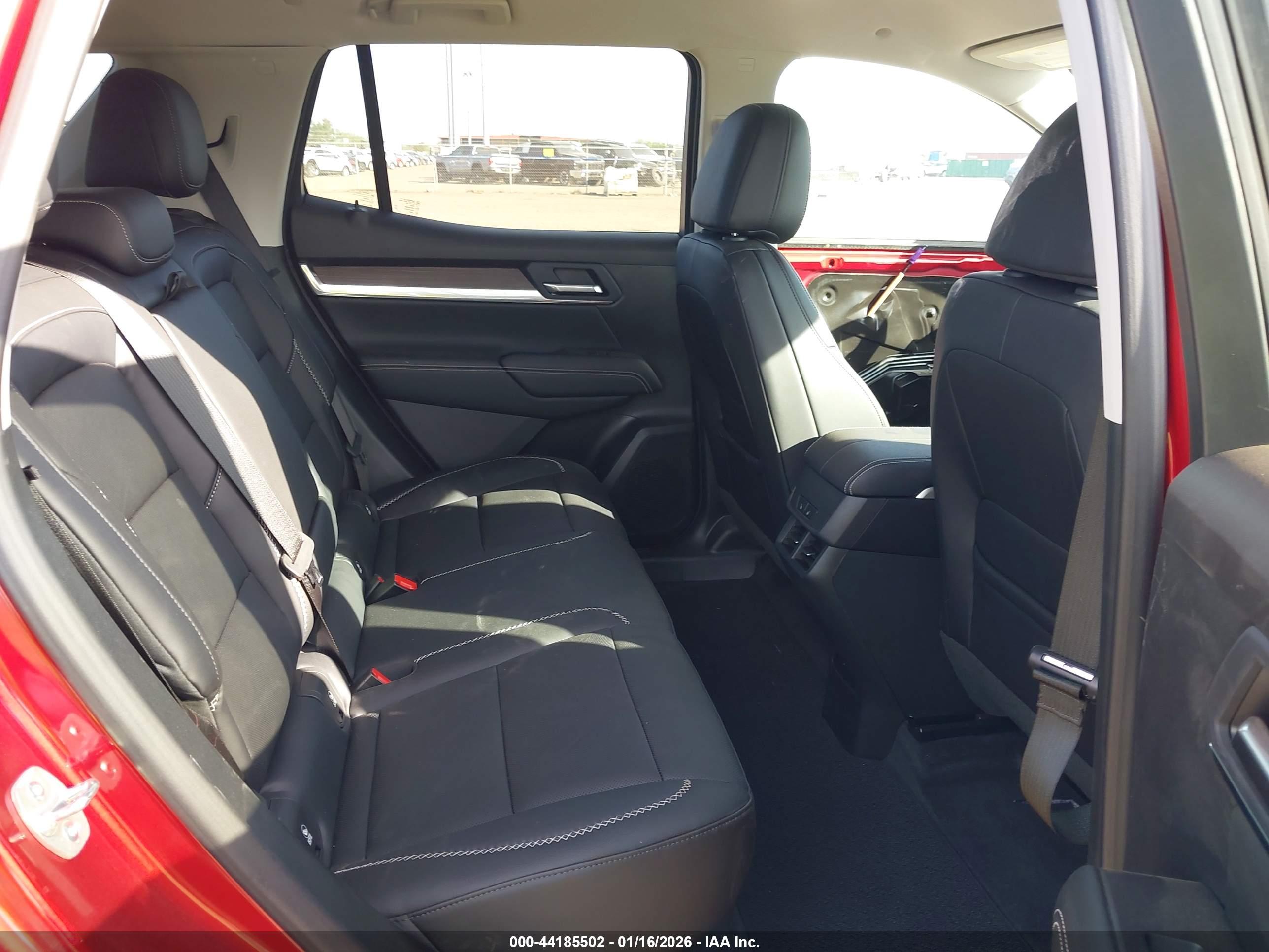 GMC TERRAIN image 8